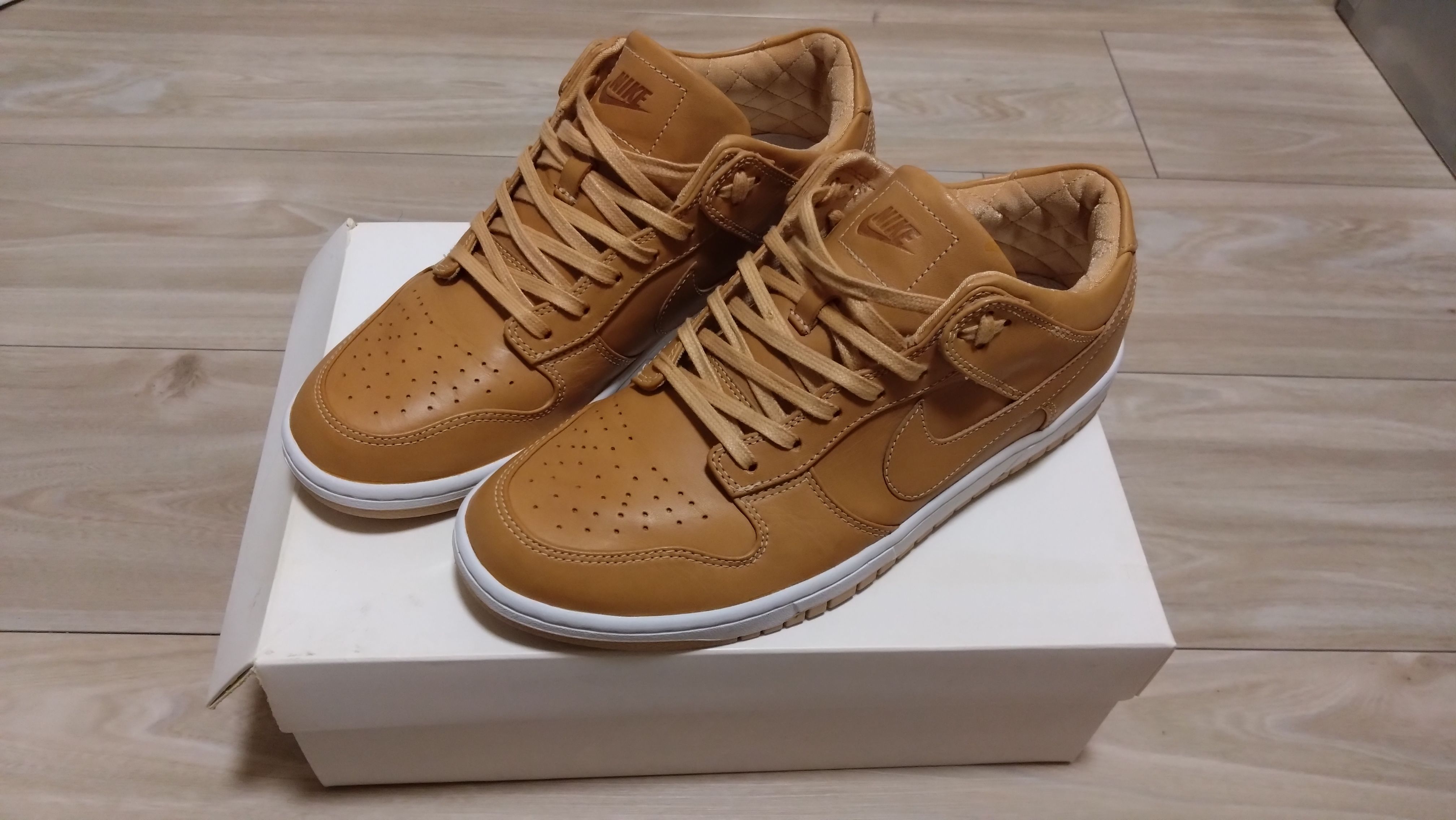 NIKE DUNK LUX LOW QS