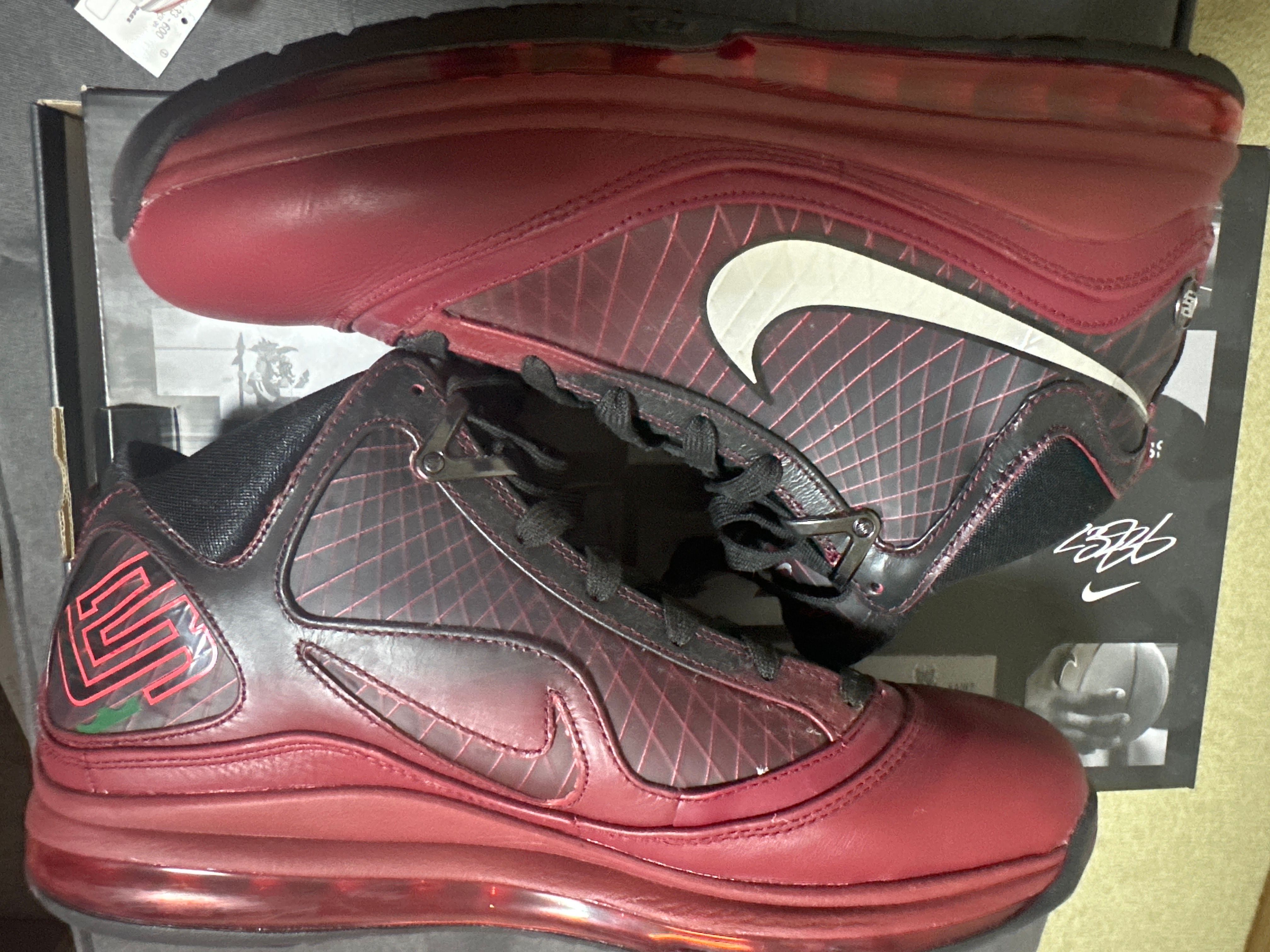 Nike LeBron 7 "Christmas" (2019)