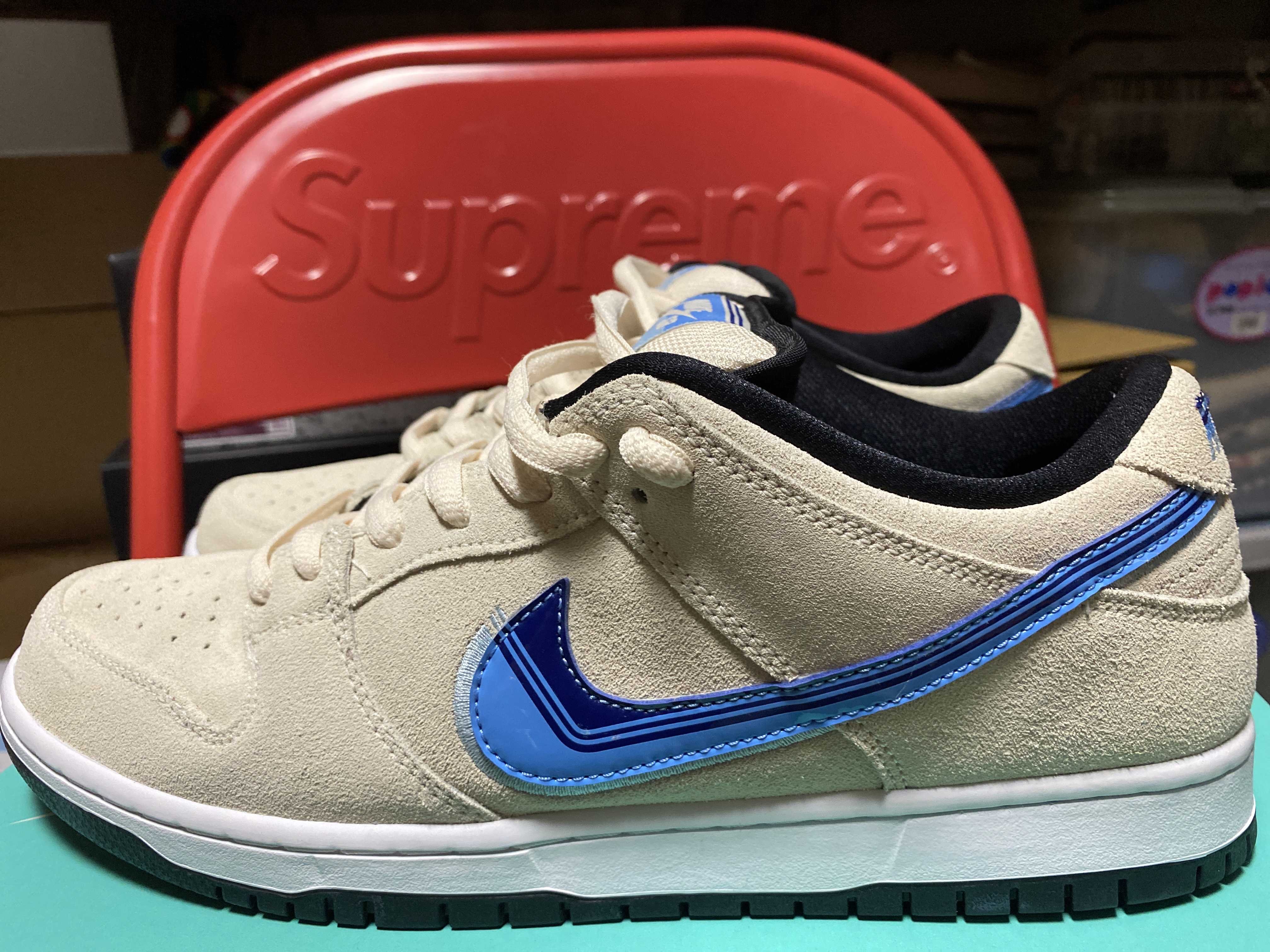 Nike SB Dunk Low "Light Cream" 