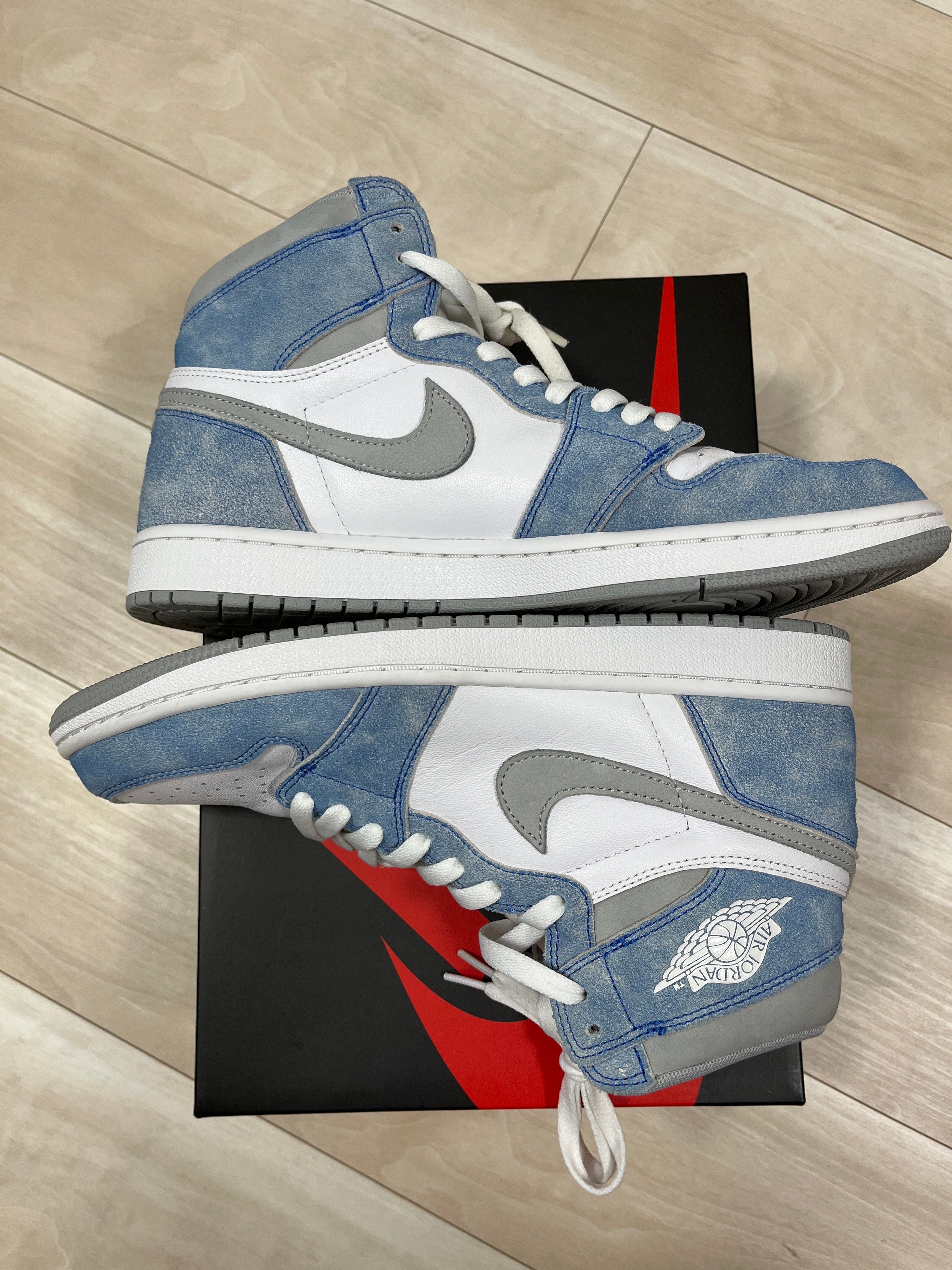 Nike Air Jordan 1 High OG "Hyper Royal"