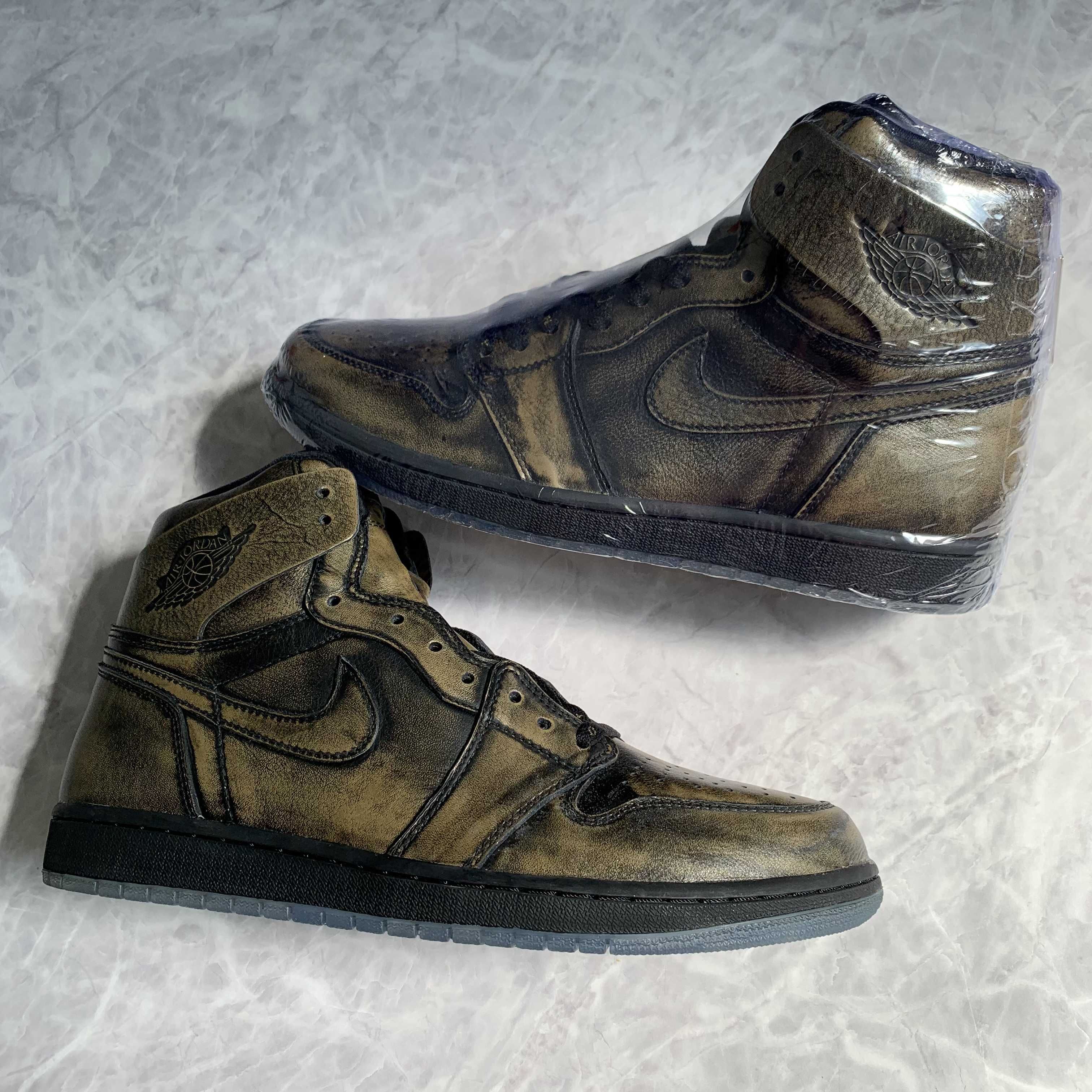 NIKE AIR JORDAN 1 RETRO HIGH OG WINGS "BLACK/BLACK-METALLIC GOLD"