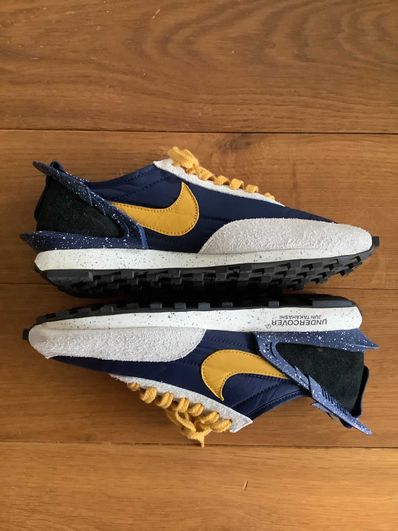 Undercover × Nike Women's Daybreak "Obsidian/Gold Dart/Sail"