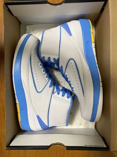 Nike Air Jordan 2 Retro Melo White/Varsity Maize/University Blue (2018)