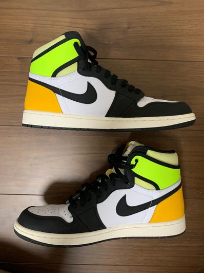 Nike Air Jordan 1 High OG "Volt Gold"