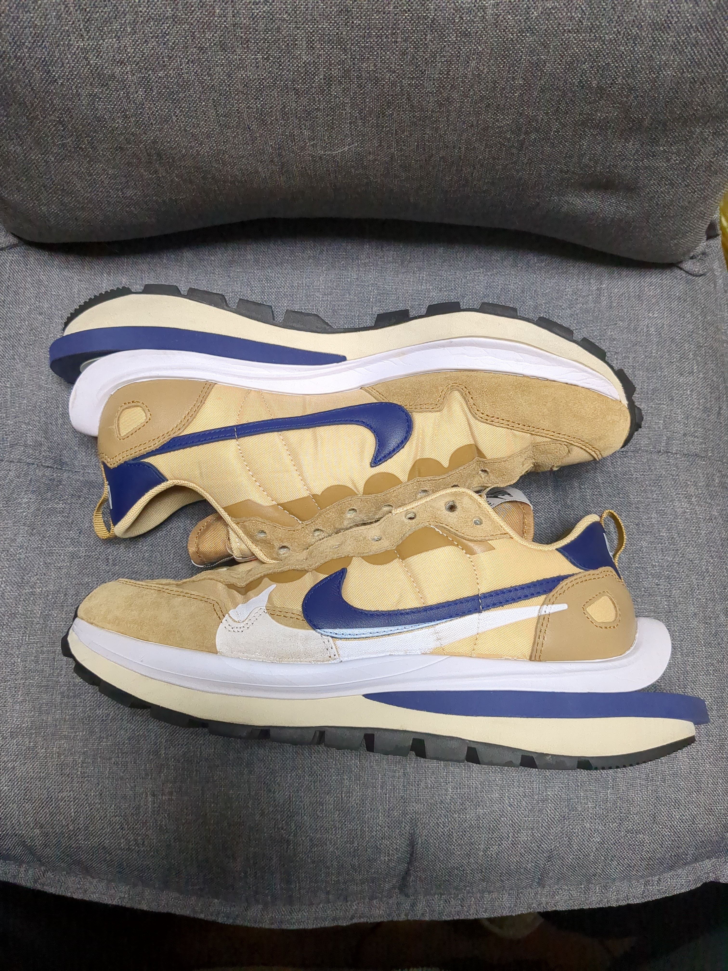 Sacai × Nike Vapor Waffle "Sesame And Blue Void"