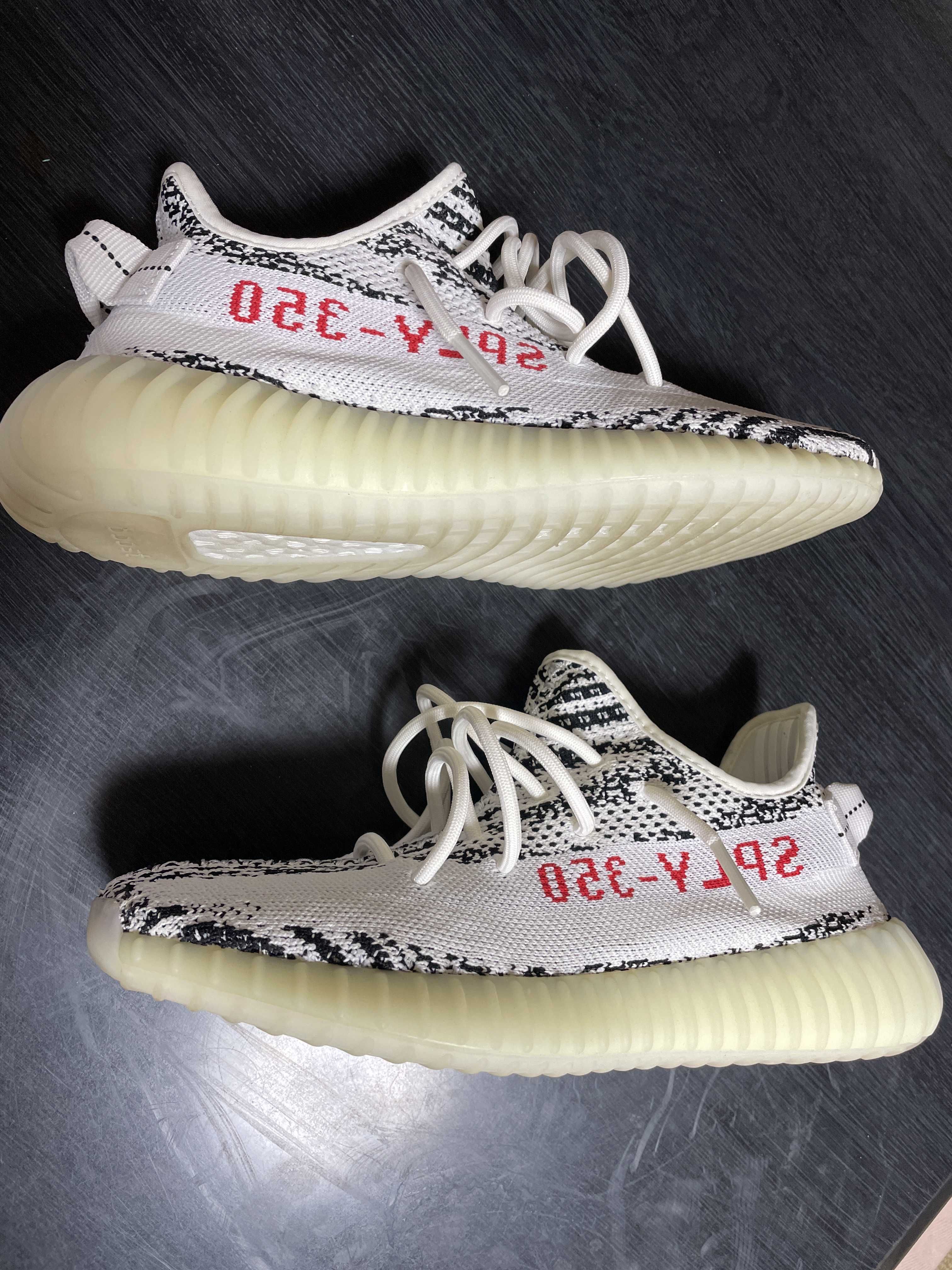 adidas YEEZY Boost 350 V2 "Zebra"