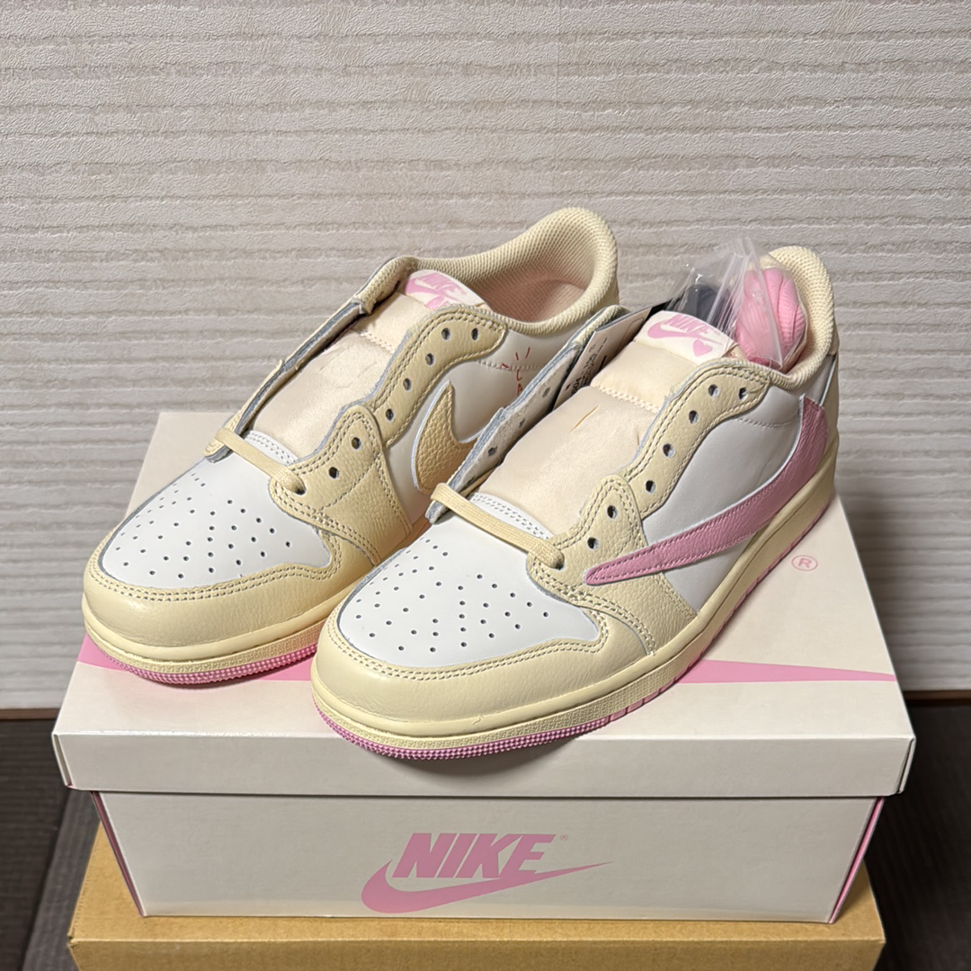 トラヴィススコット × ナイキ エアジョーダン1 レトロ ロー OG