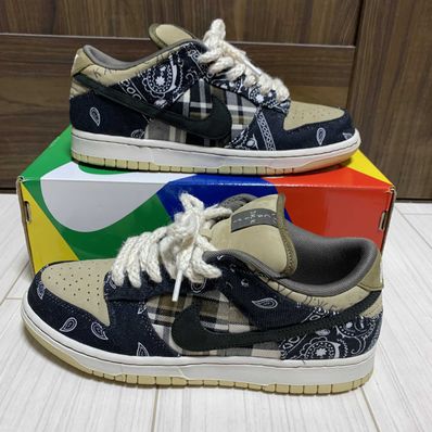 Travis Scott × Nike SB Dunk Low "Black/Parachute Beige"