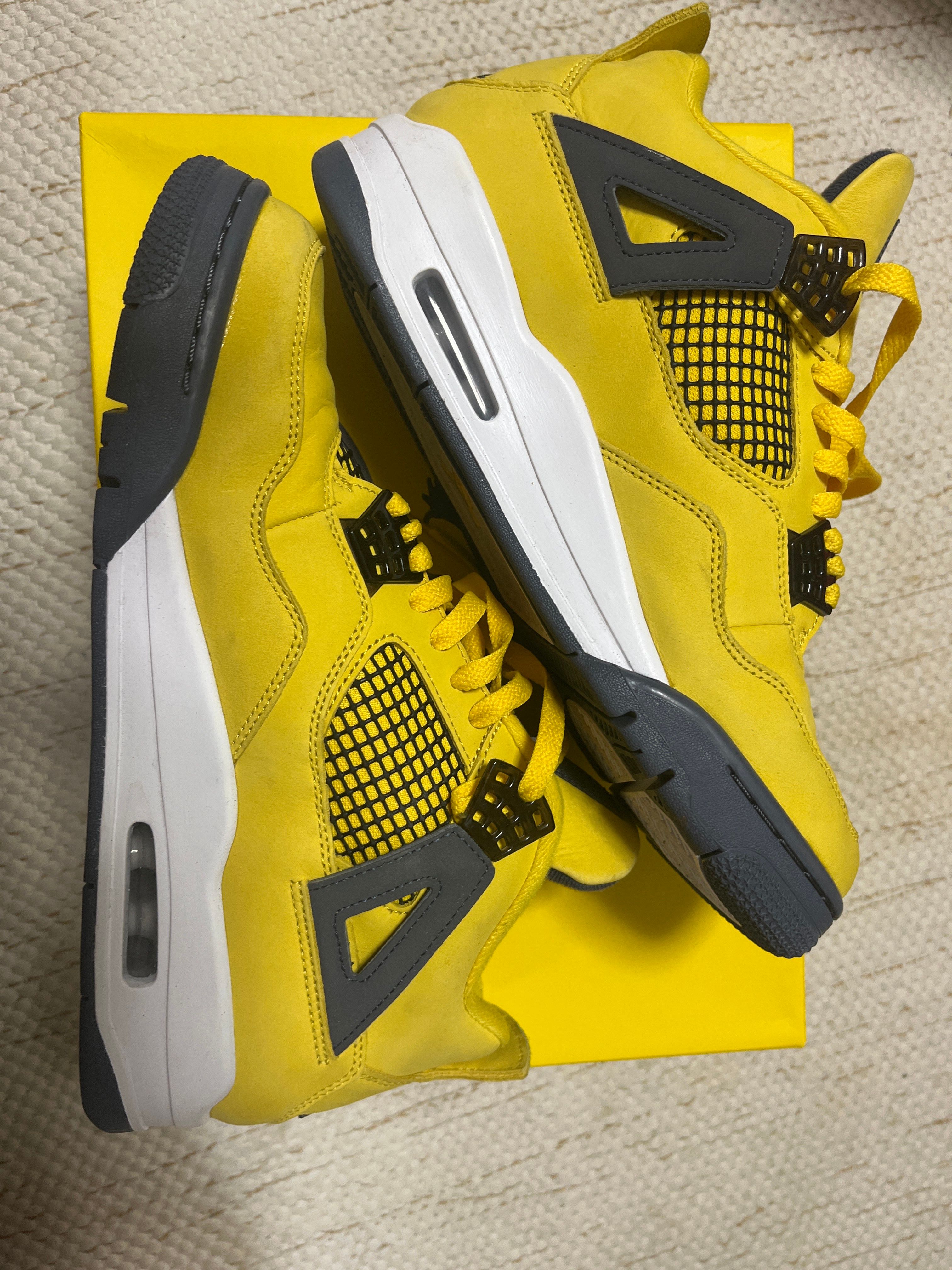 Nike Air Jordan 4 "Tour Yellow"