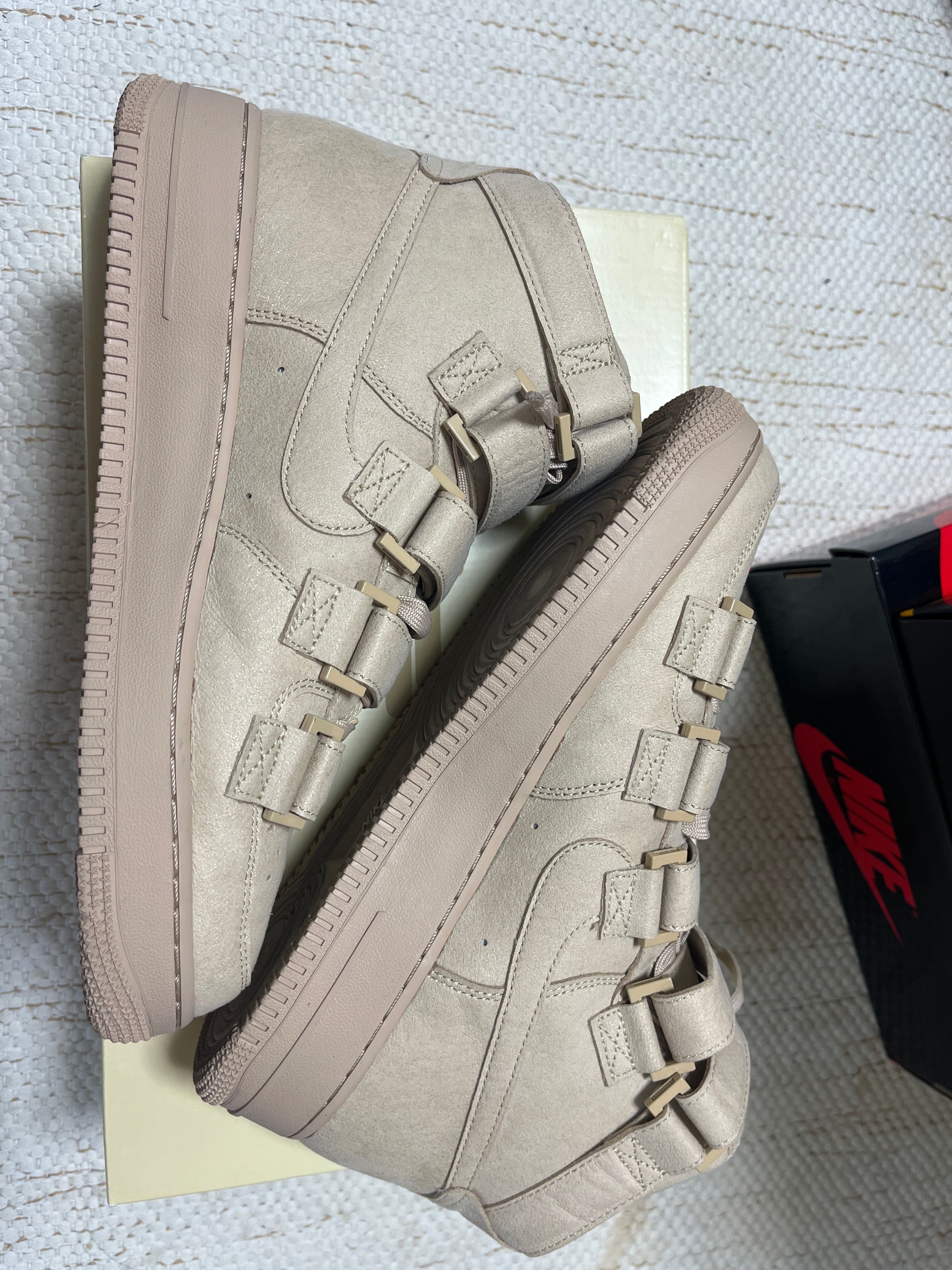 Billie Eilish × Nike Air Force 1 High '07 SP "Mushroom"