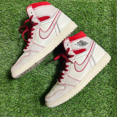 Nike Air Jordan 1 Retro High OG "Sail/University Red"