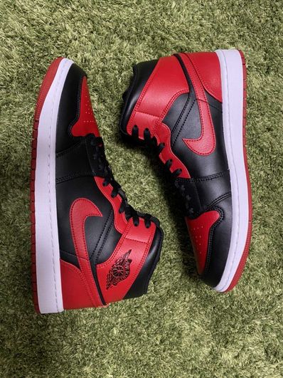 Nike Air Jordan 1 Mid "Bred"