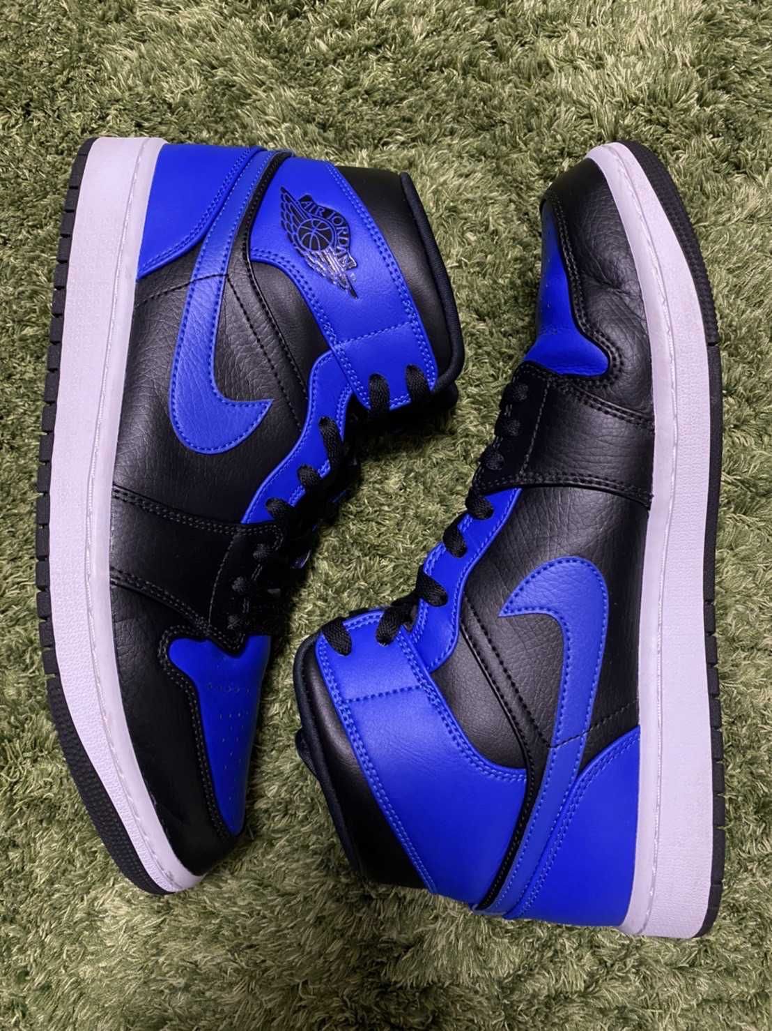 Nike Air Jordan 1 Mid "Hyper Royal"
