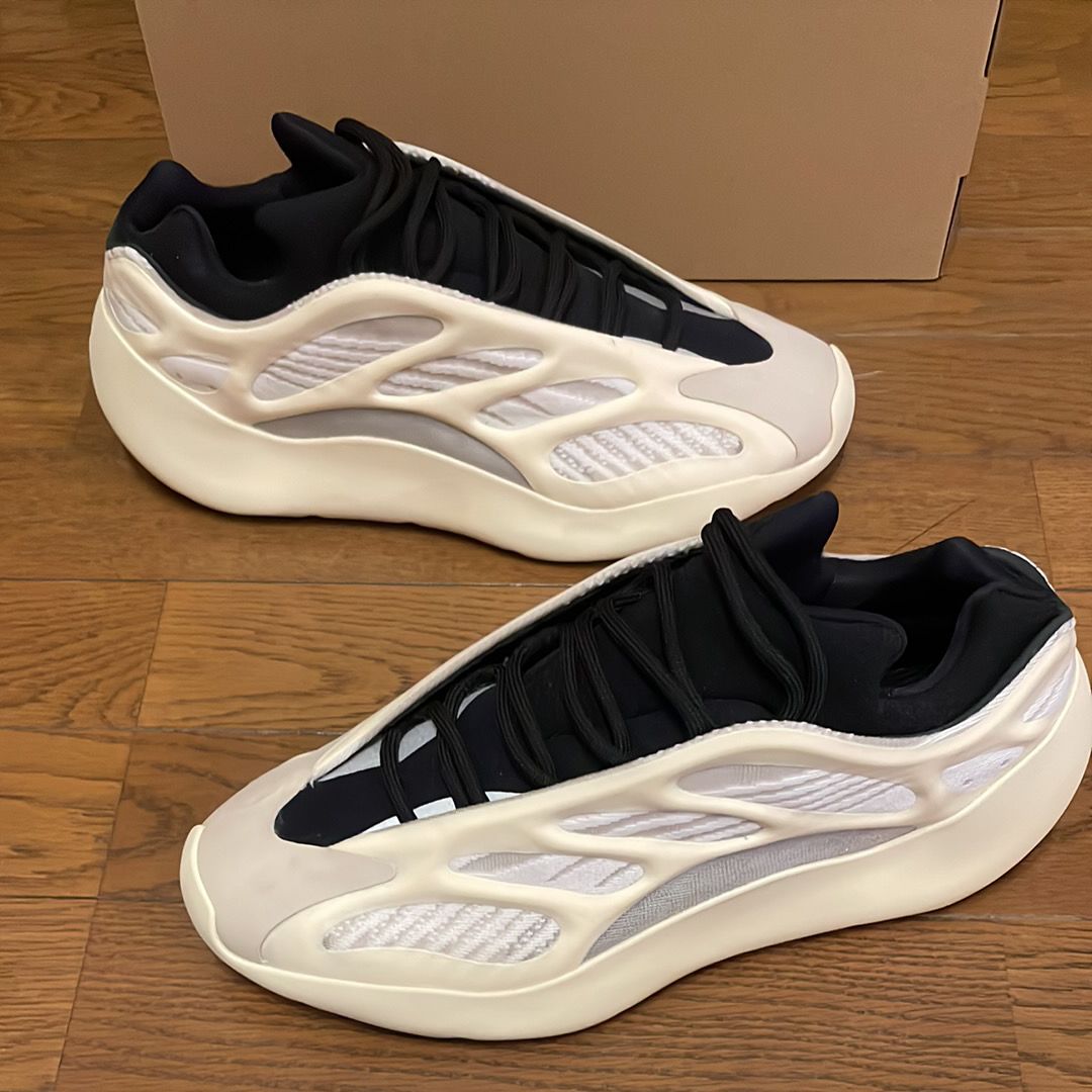adidas YEEZY 700V3 "Azael"