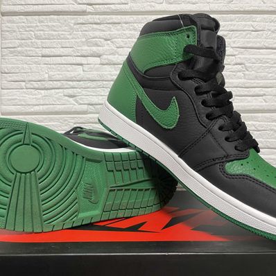 Nike Air Jordan 1 Retro High OG "Black/Pine Green" (2020)