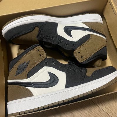 Nike Women's Air Jordan 1 Mid SE "Olive Toe"