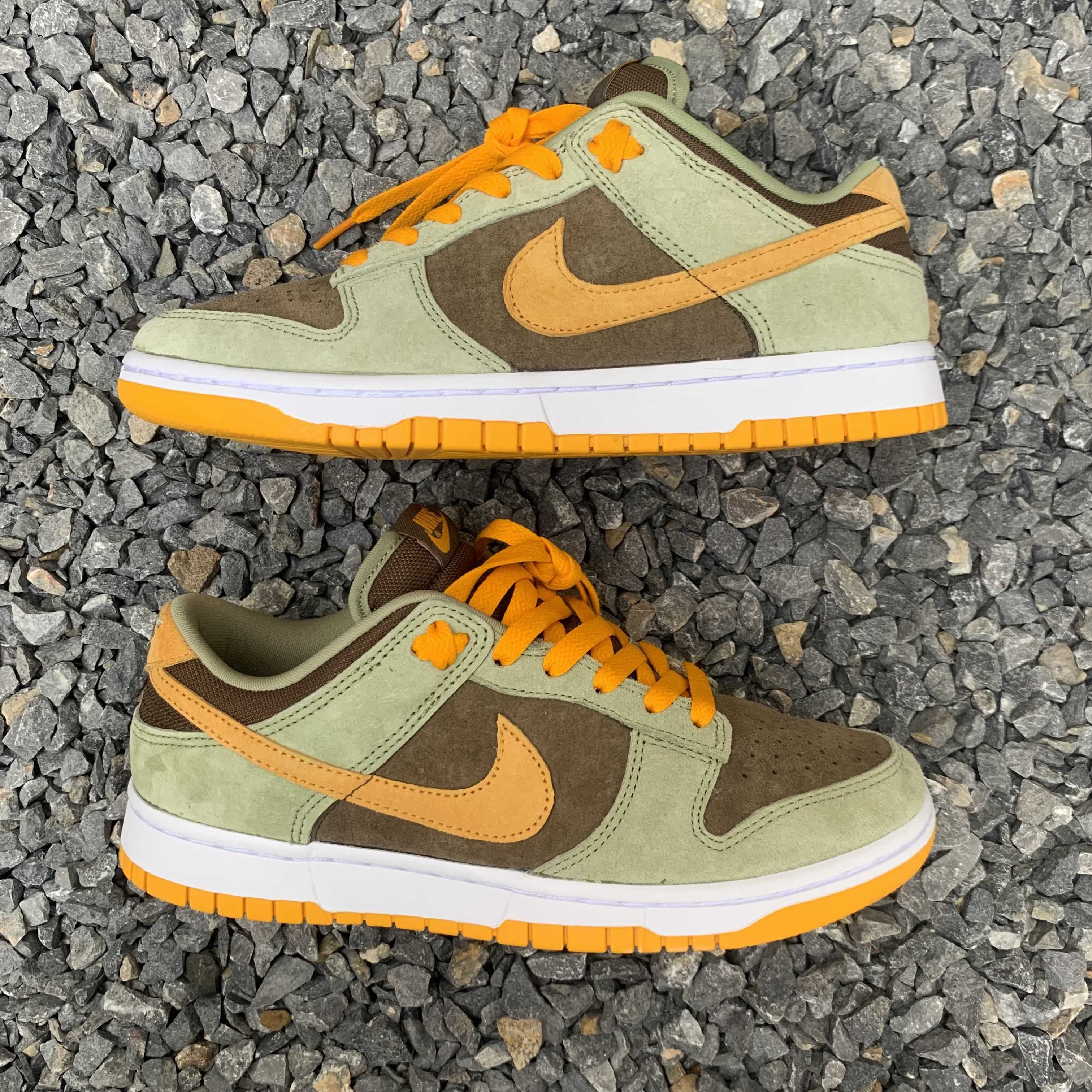 Nike Dunk Low SE "Dusty Olive"