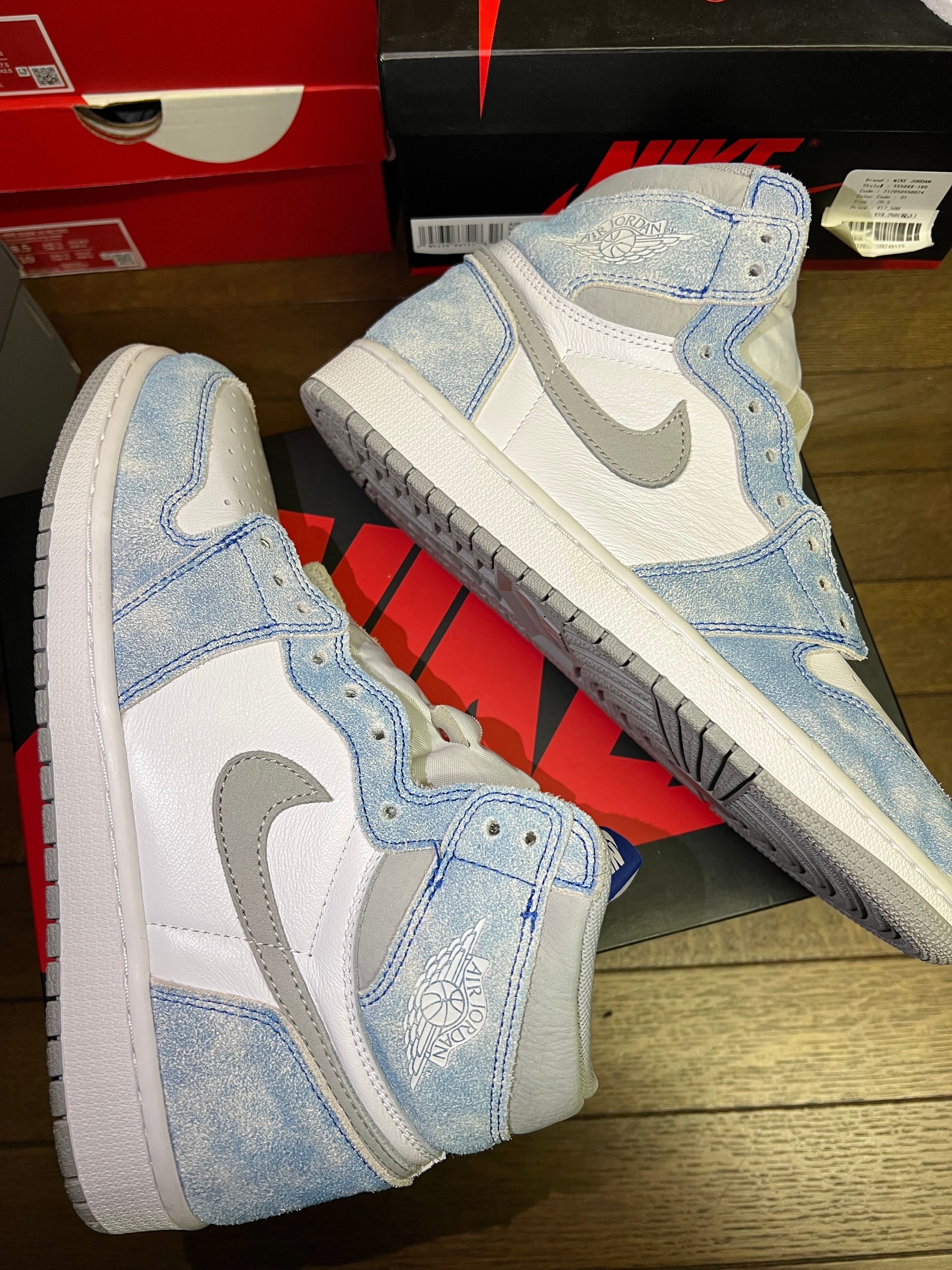 Nike Air Jordan 1 High OG "Hyper Royal"