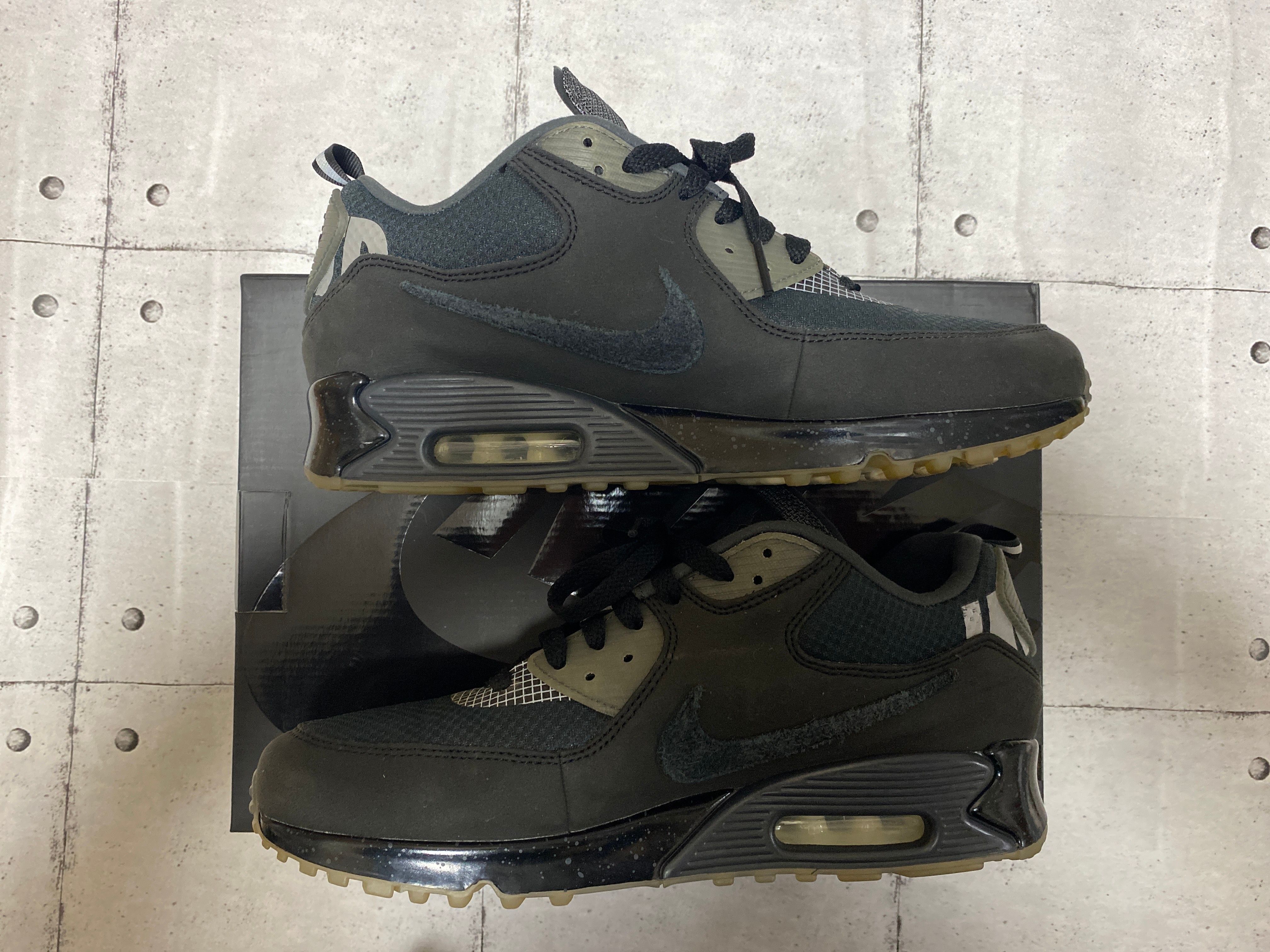 UNDEFEATED × Nike Air Max 90 "Black/Rush Pink"