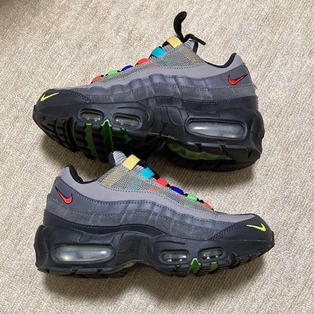 Nike Air Max 95 SE "Light Charcoal"