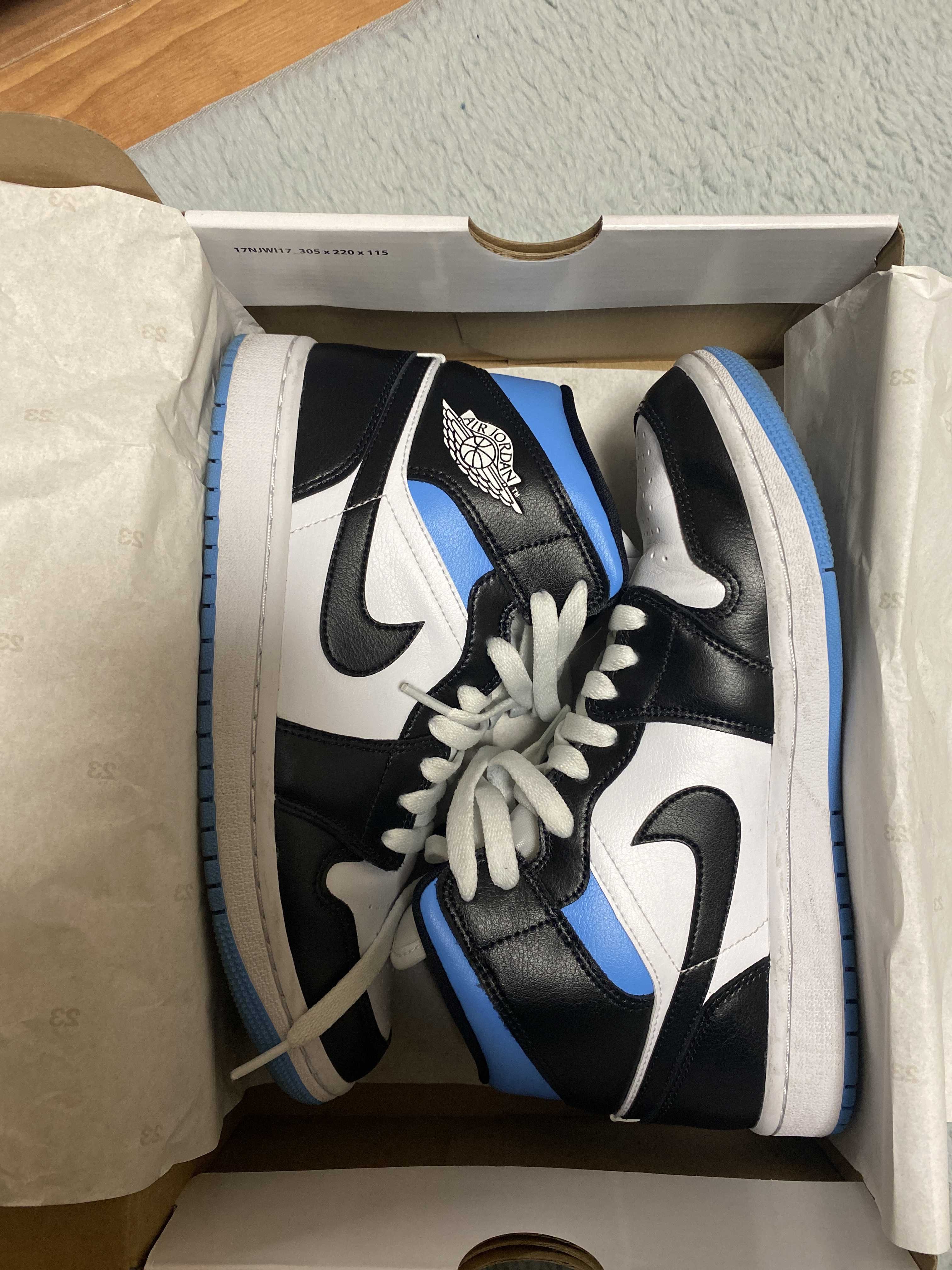 Nike Women's Air Jordan 1 Mid "Black/University Blue"