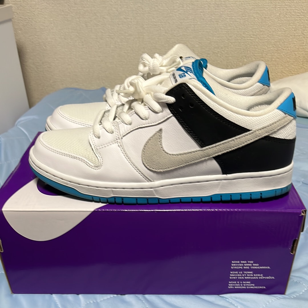 Nike SB Dunk Low "Laser Blue"