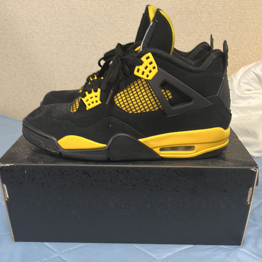 Nike Air Jordan 4 Retro "Thunder"(2023)