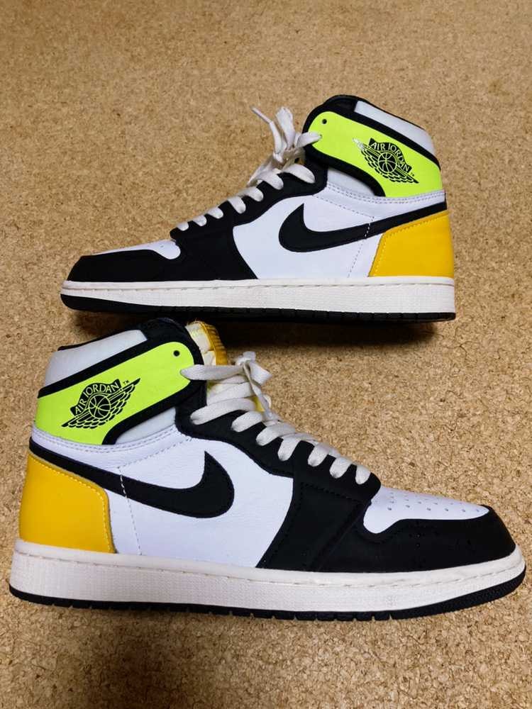 Nike Air Jordan 1 High OG "Volt Gold"