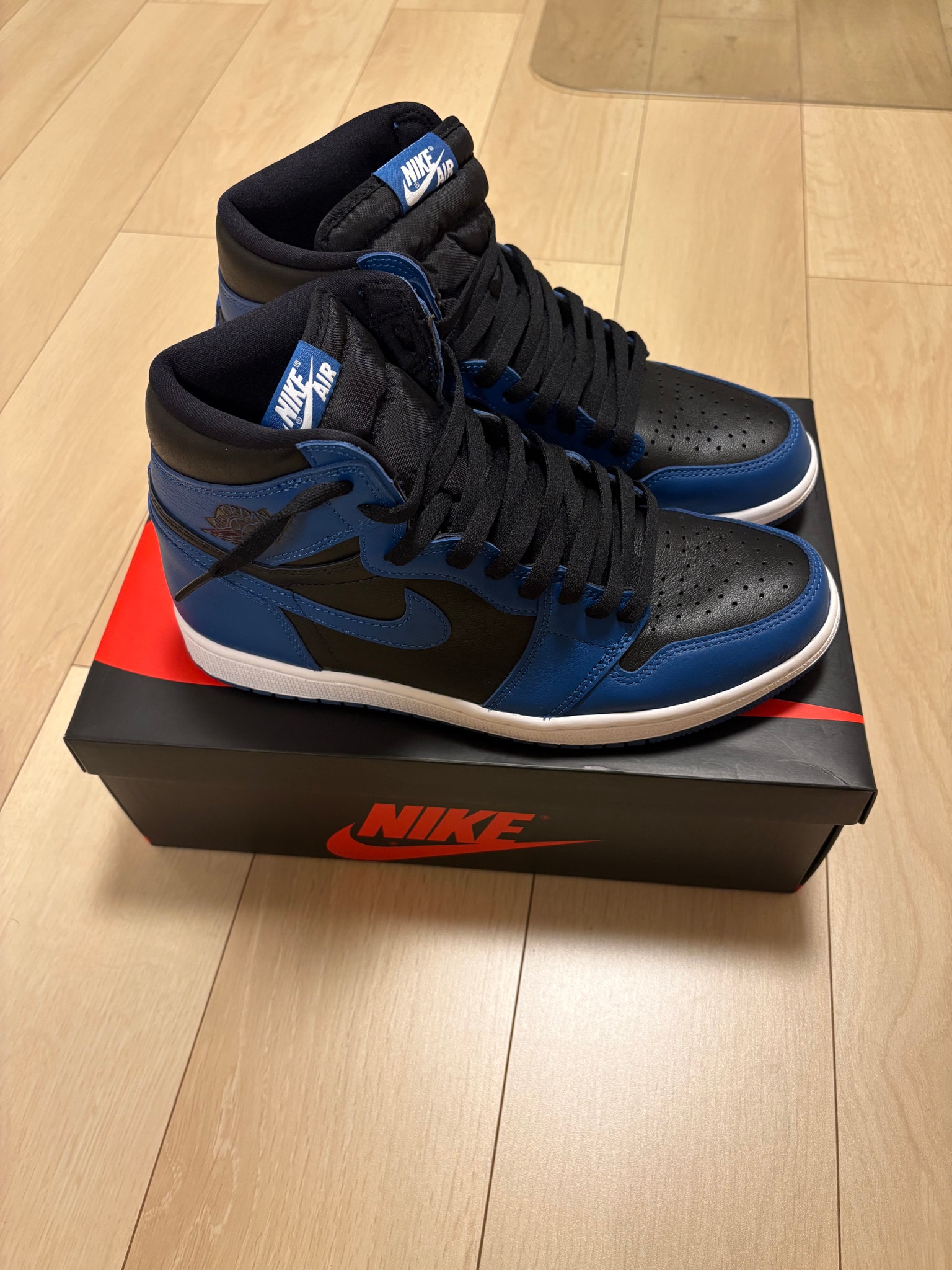 Nike Air Jordan 1 Retro High OG "Dark Marina Blue"