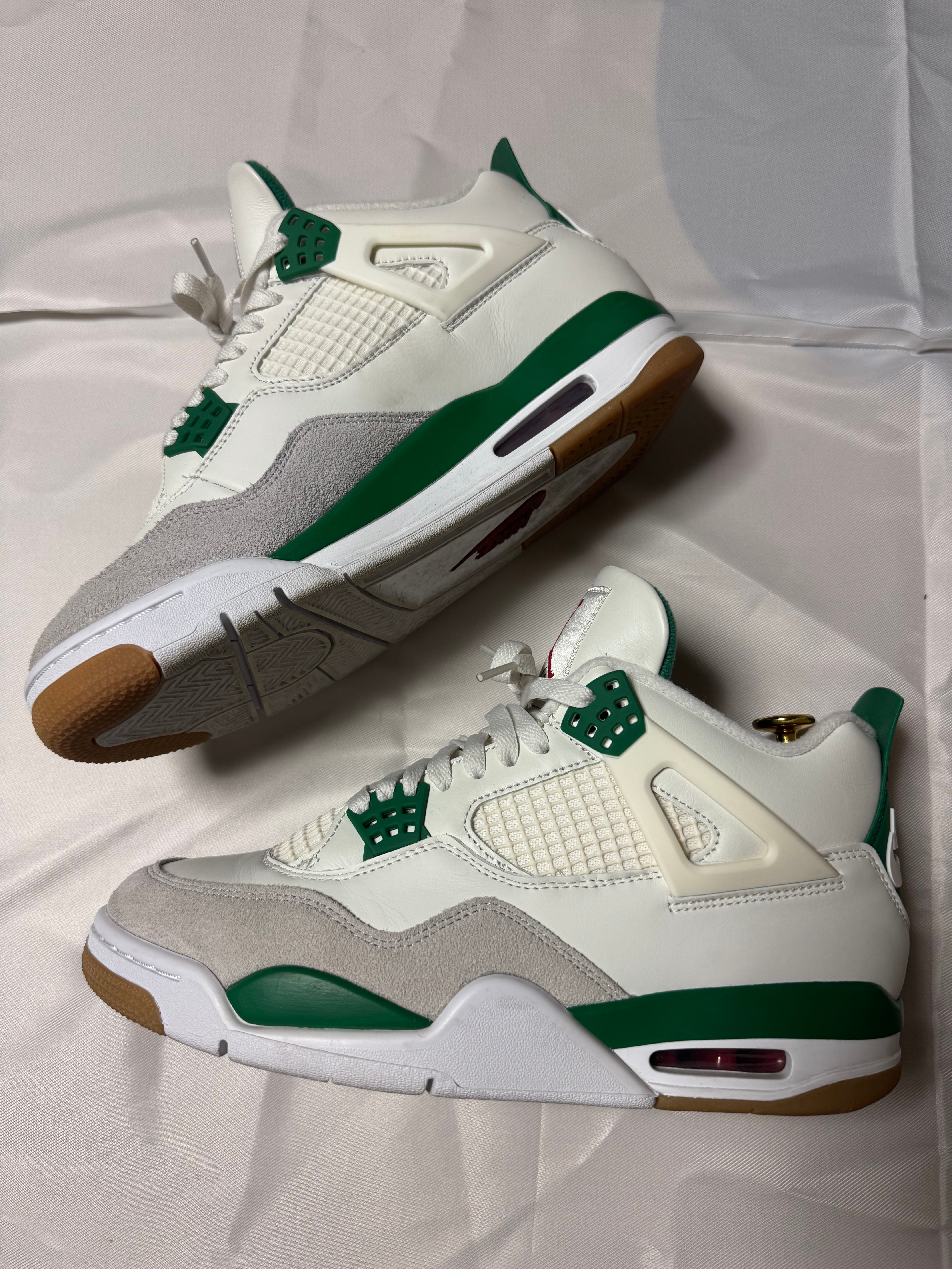 Nike SB × Air Jordan 4 Retro SP "Pine Green"