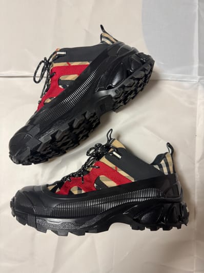 Burberry Arthur "Black"