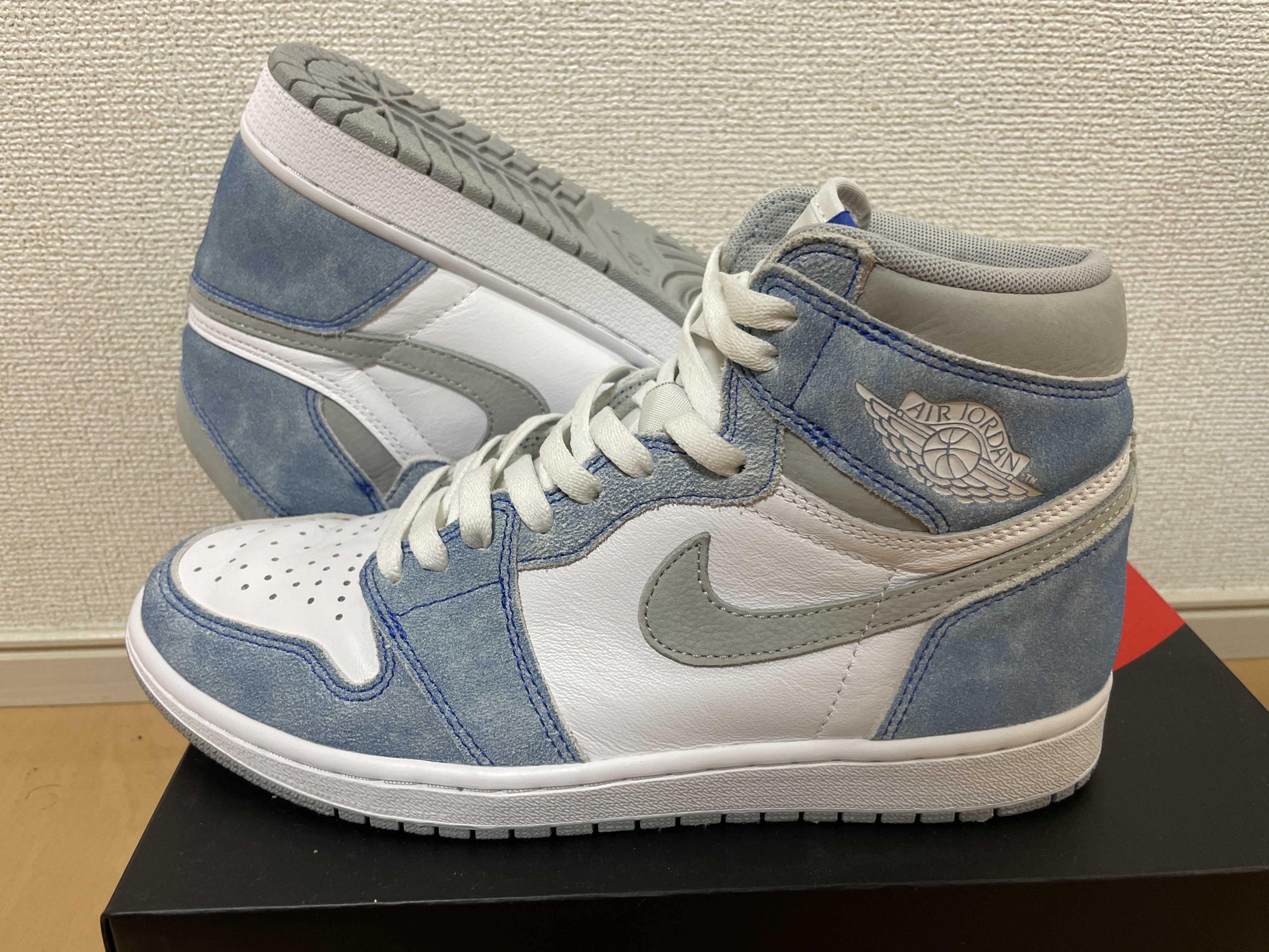 Nike Air Jordan 1 High OG "Hyper Royal"