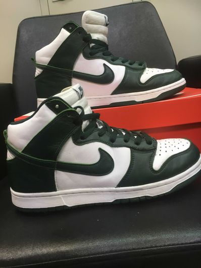 Nike Dunk High "Spartan Green"