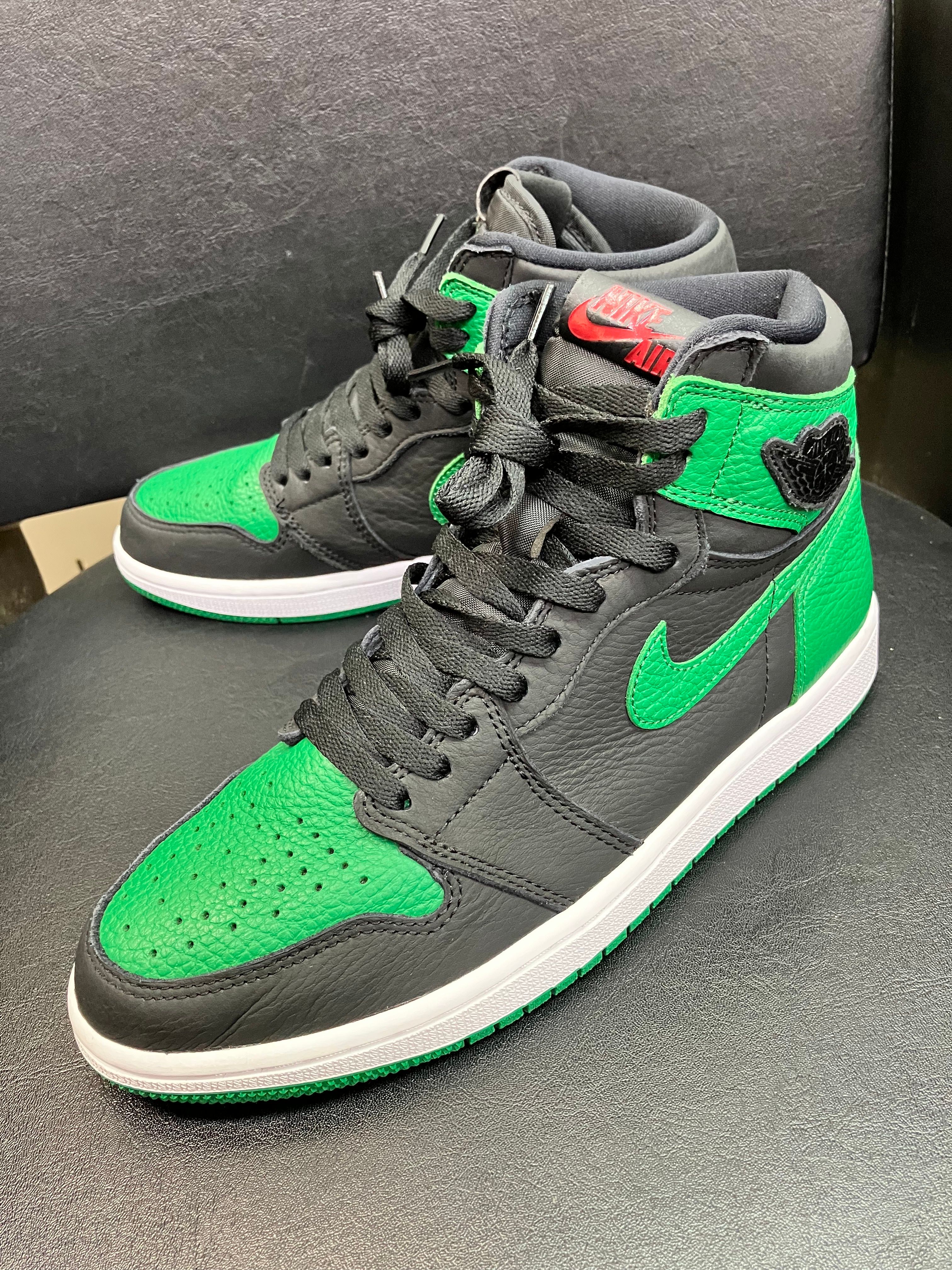 Nike Air Jordan 1 Retro High OG "Black/Pine Green" (2020)