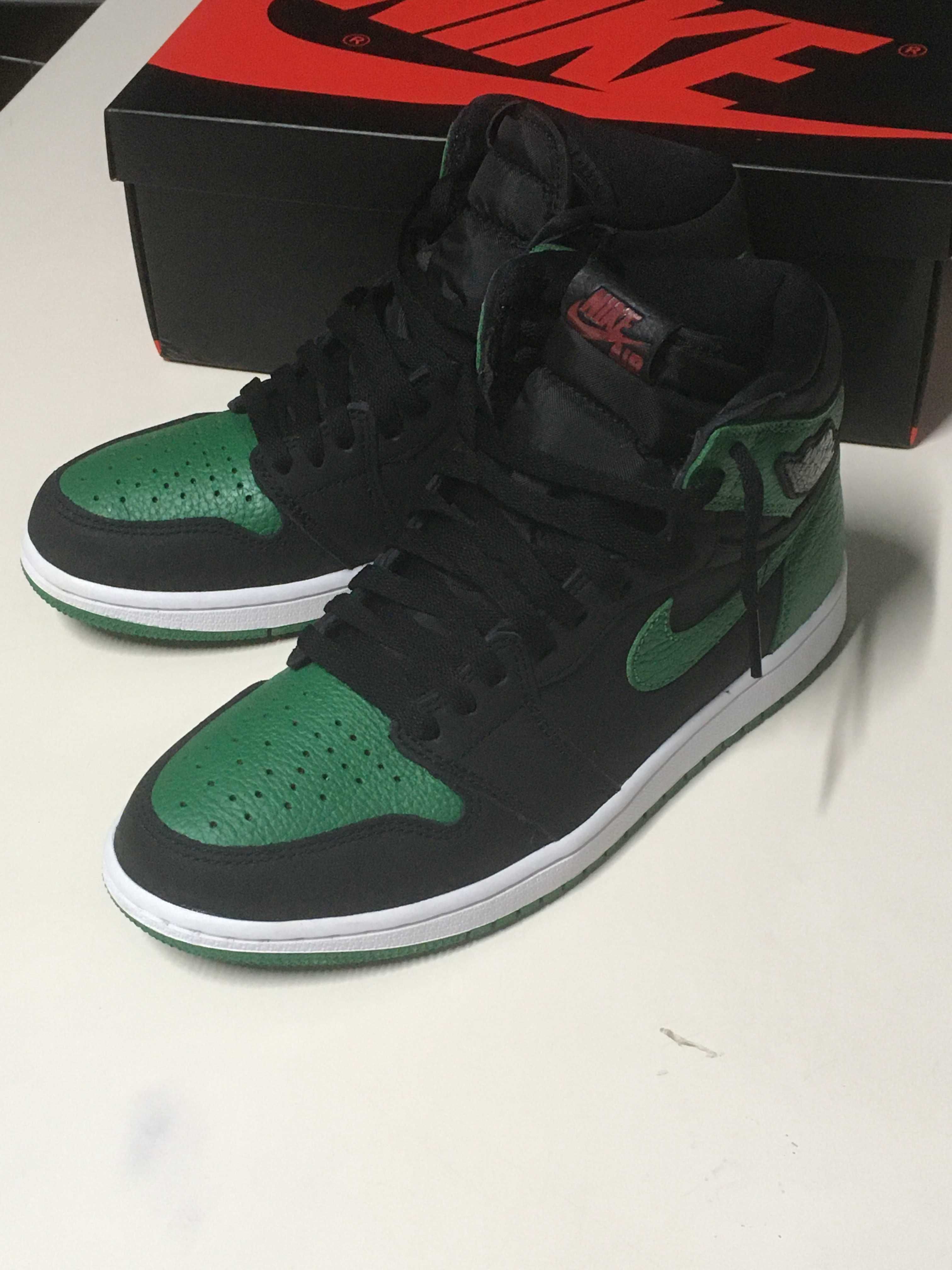 Nike Air Jordan 1 Retro High OG "Black/Pine Green" (2020)