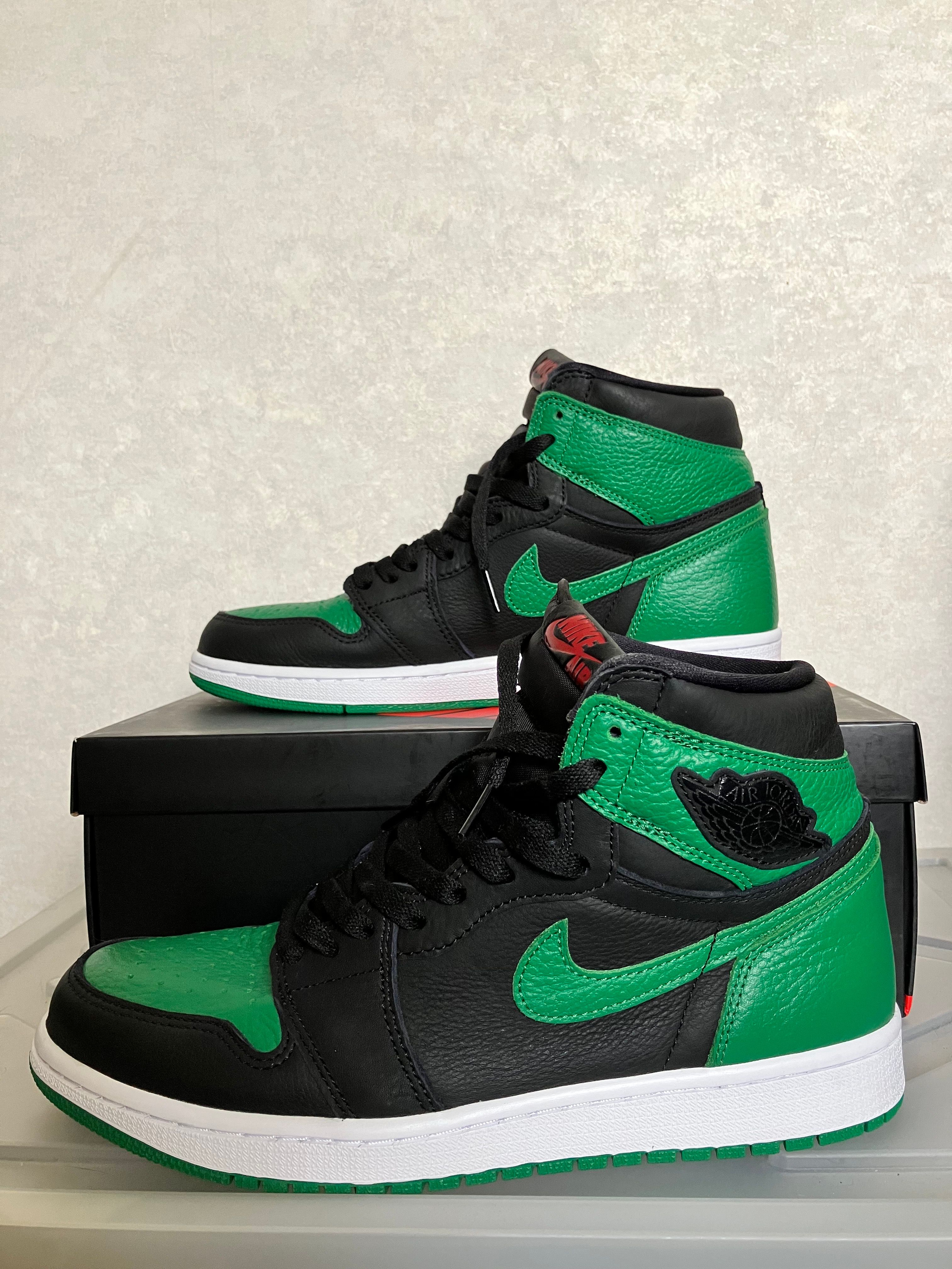 Nike Air Jordan 1 Retro High OG "Black/Pine Green" (2020)