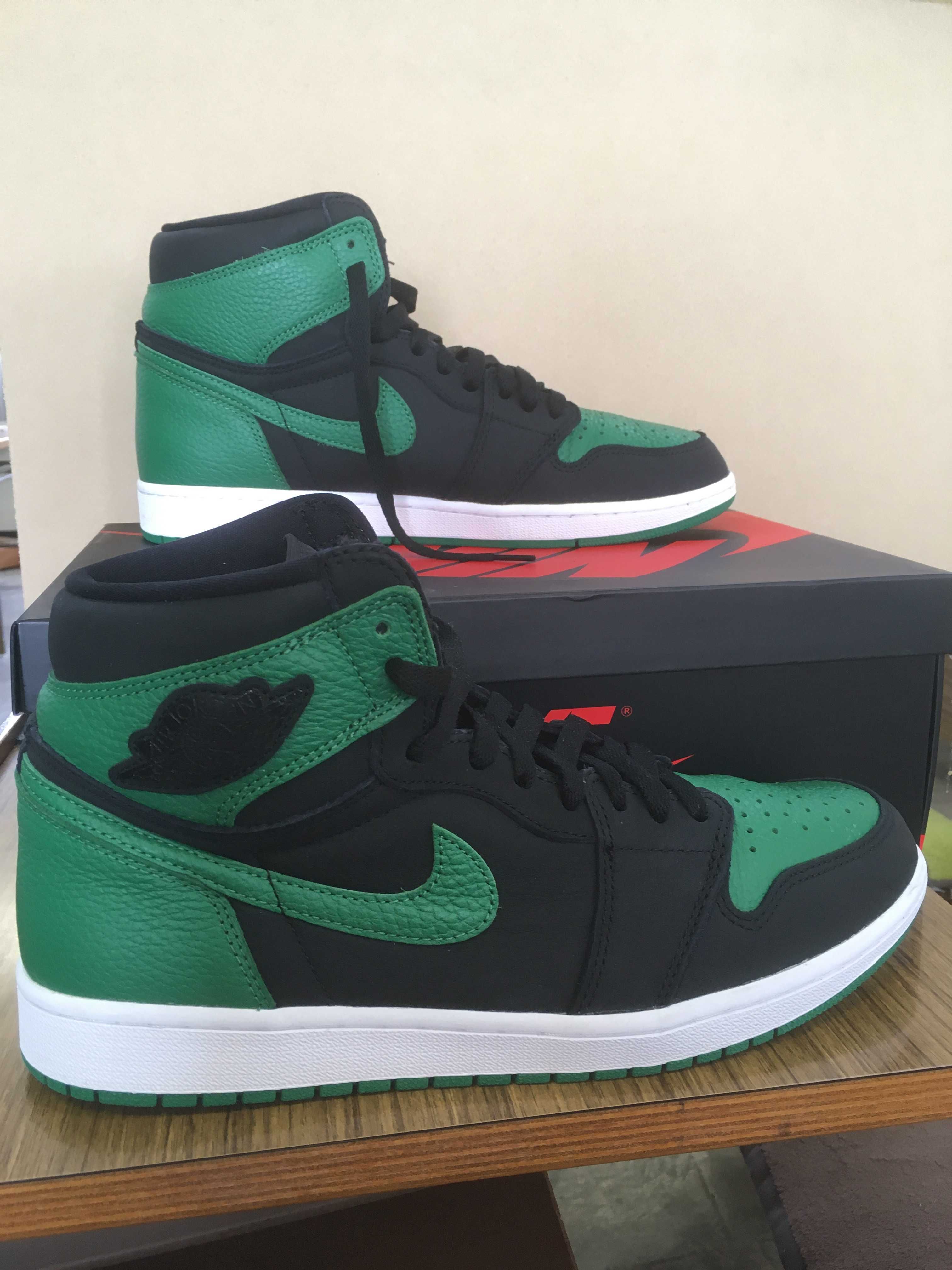 Nike Air Jordan 1 Retro High OG "Black/Pine Green" (2020)