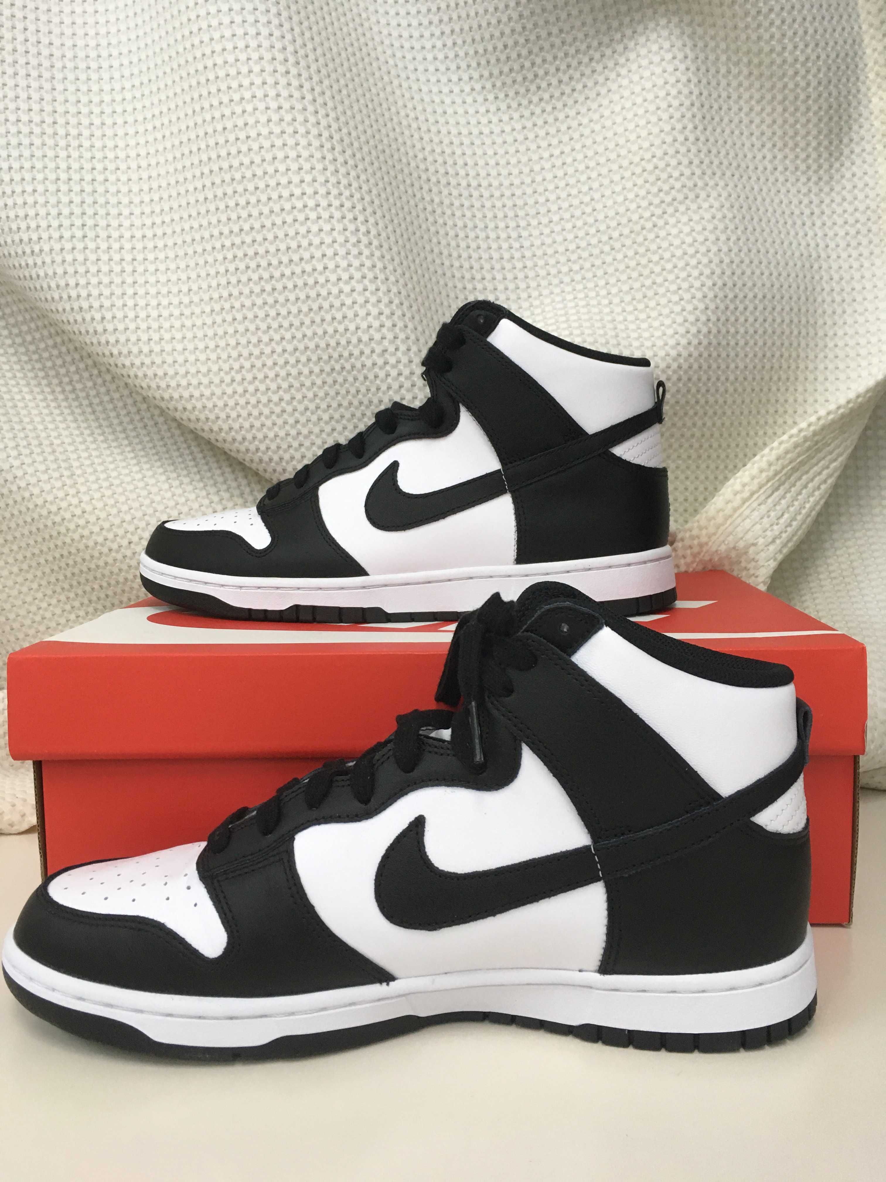 Nike Dunk High "Black and White"