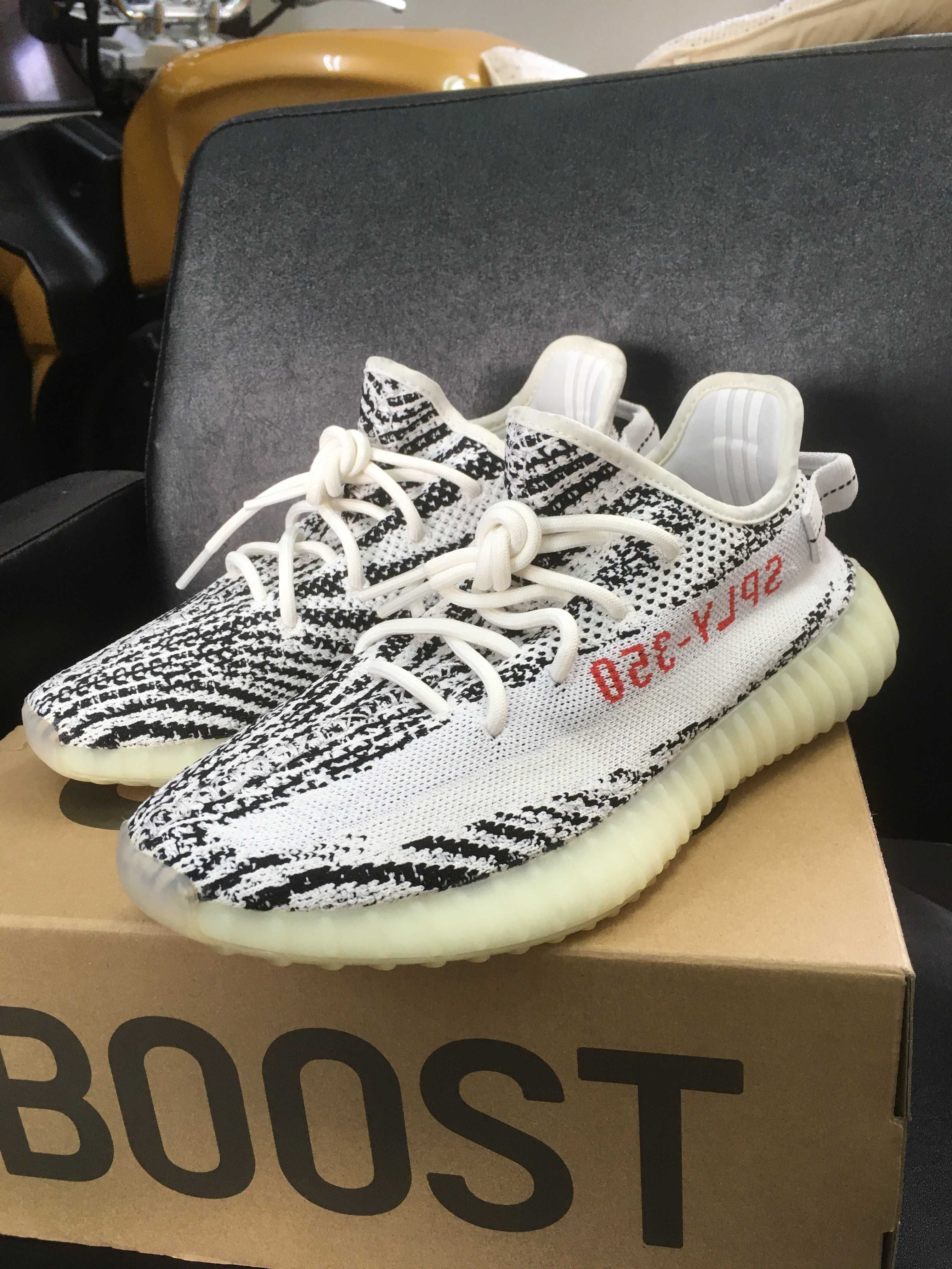 adidas YEEZY Boost 350 V2 "Zebra"