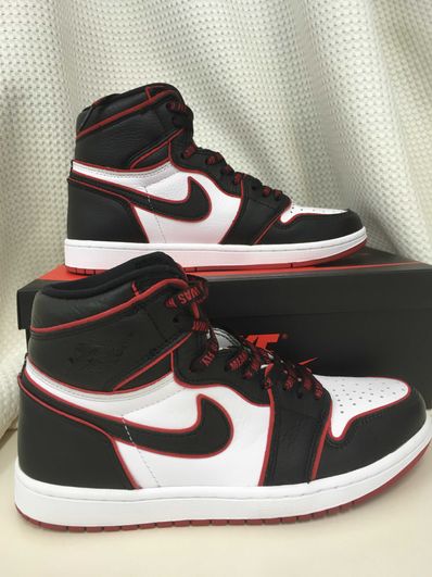 Nike Air Jordan 1 Retro High OG "Blood Line"