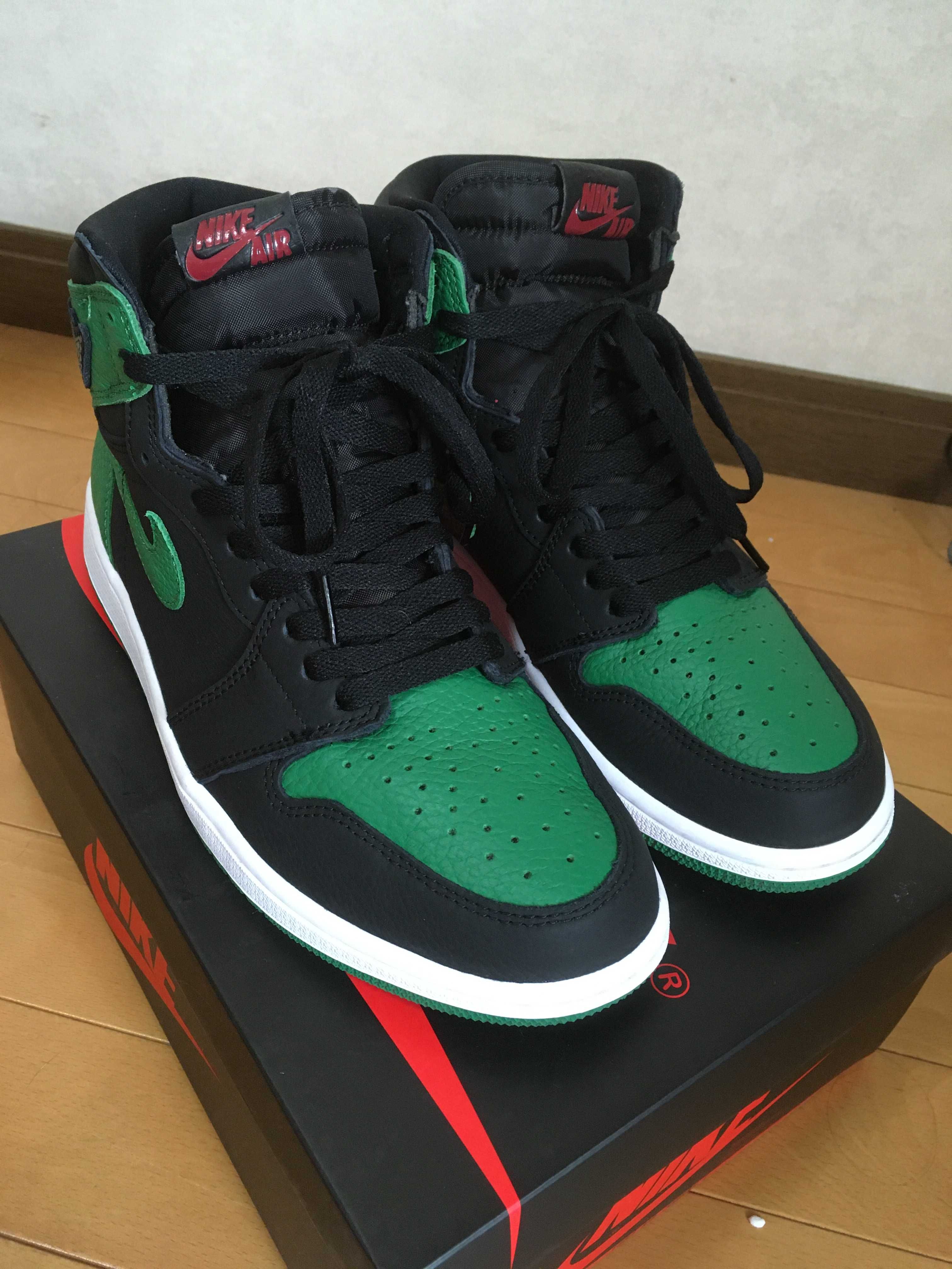 Nike Air Jordan 1 Retro High OG "Black/Pine Green" (2020)      