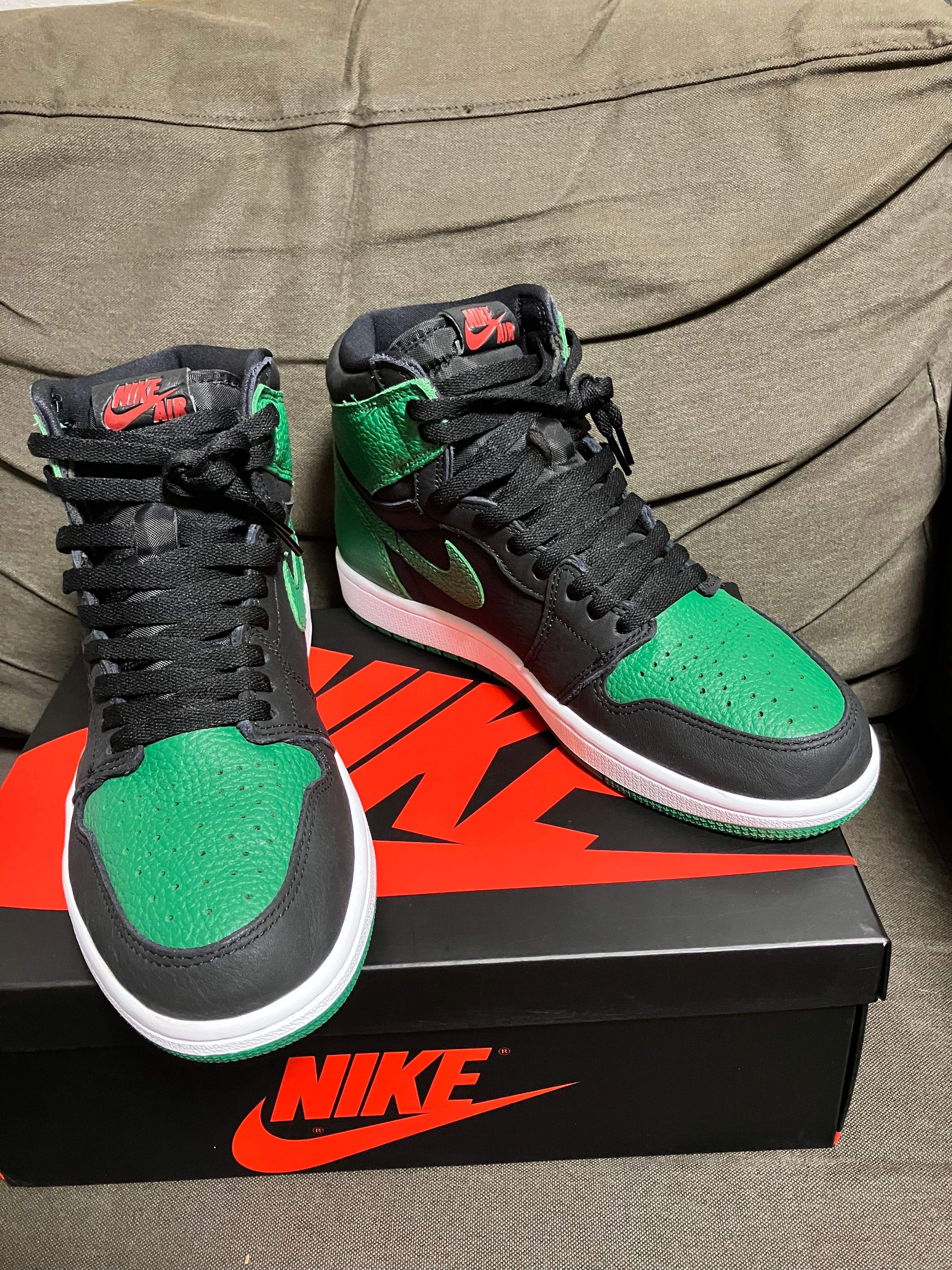 Nike Air Jordan 1 Retro High OG "Black/Pine Green" (2020)