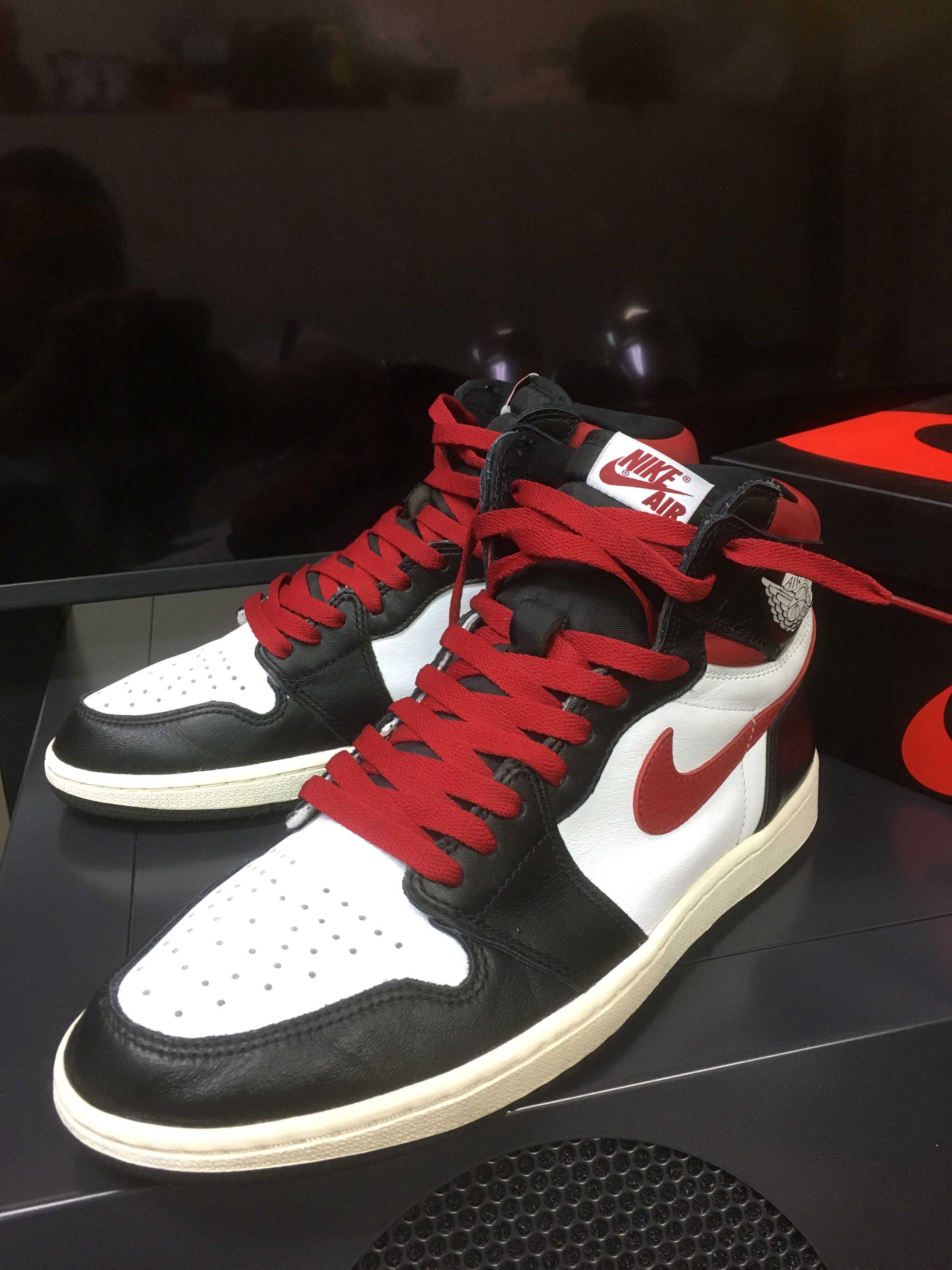 Nike Air Jordan 1 Retro High "Black/White/Sail/Gym Red"