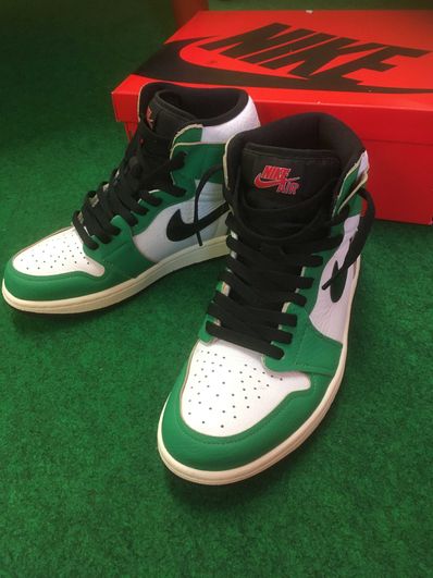 Nike Women's Air Jordan 1 High OG "Lucky Green/White-Sail-Black"