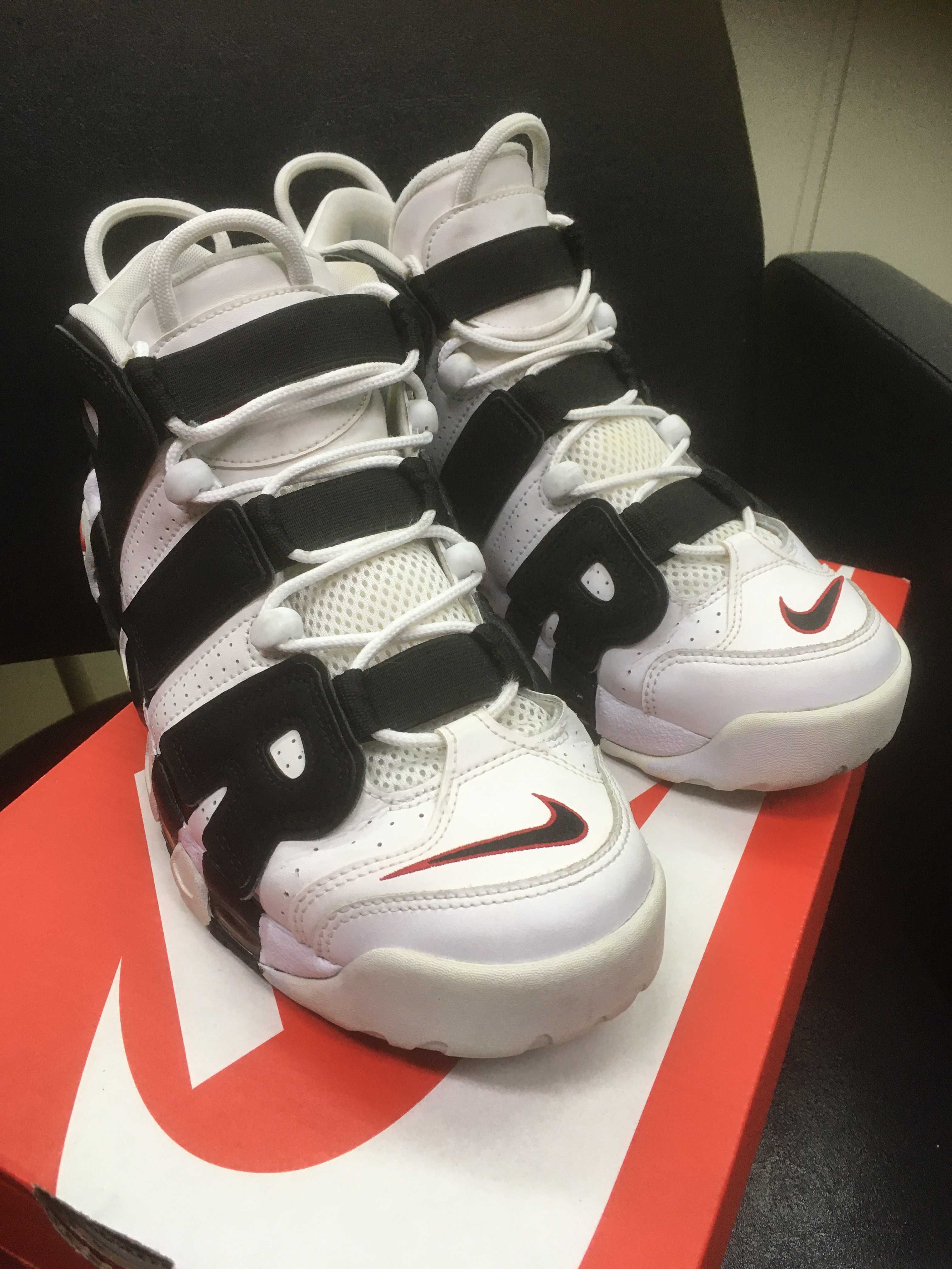 NIKE AIR MORE UPTEMPO "WHITE/BLACK/UNIVERSITY RED"(2020)