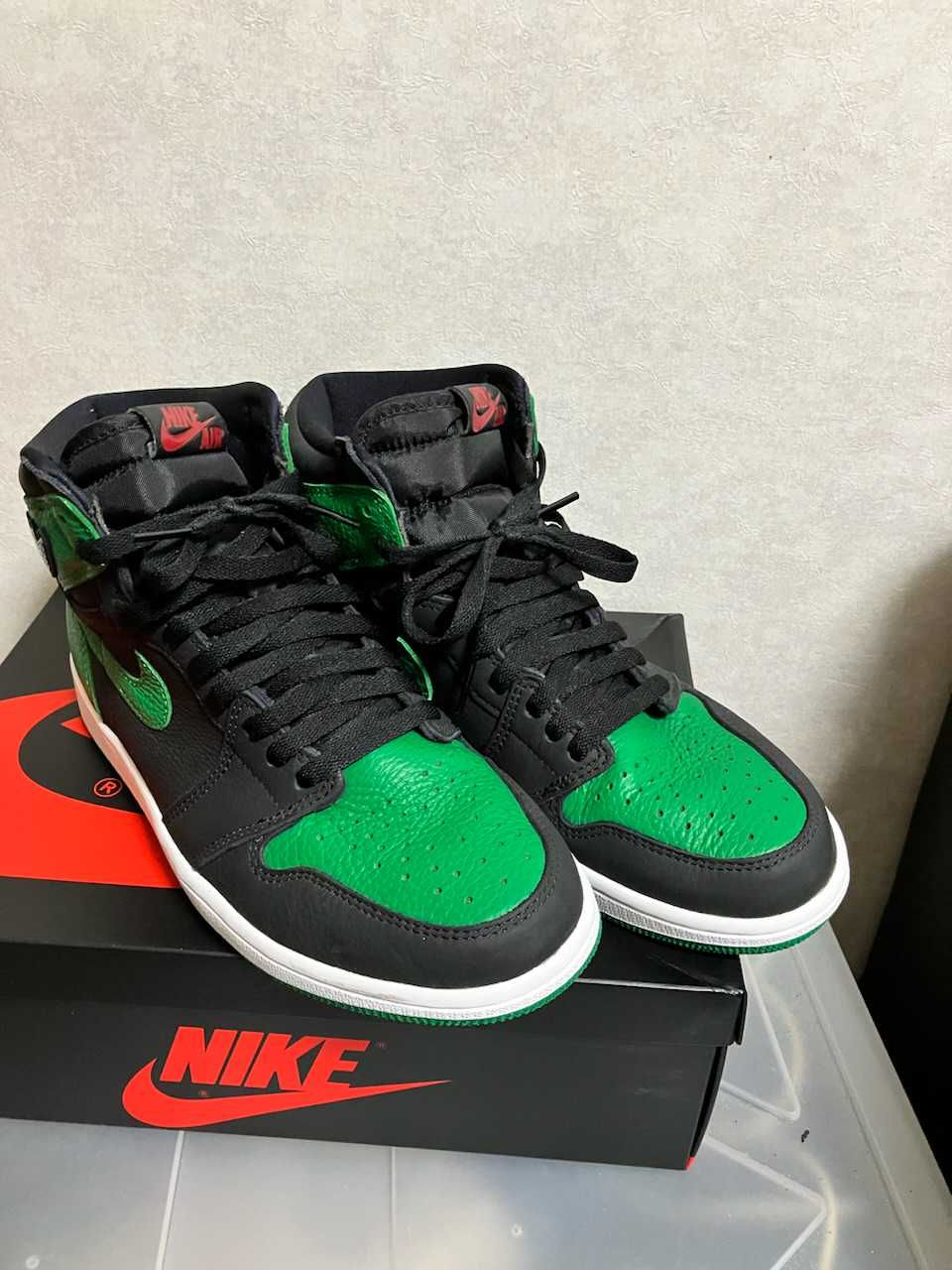 Nike Air Jordan 1 Retro High OG "Black/Pine Green" (2020)