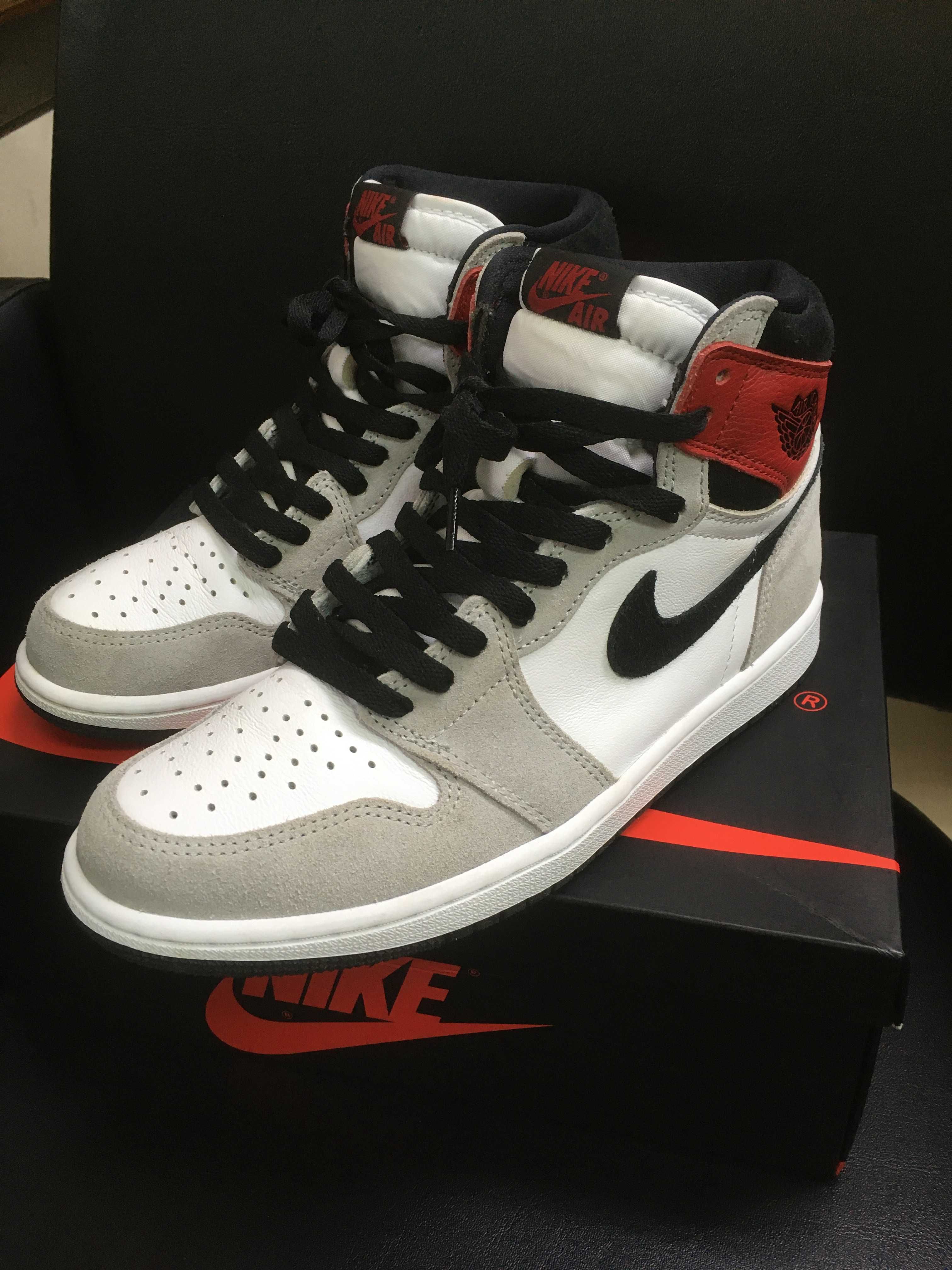 Nike Air Jordan 1 High OG "White/Black/Light Smoke Grey"