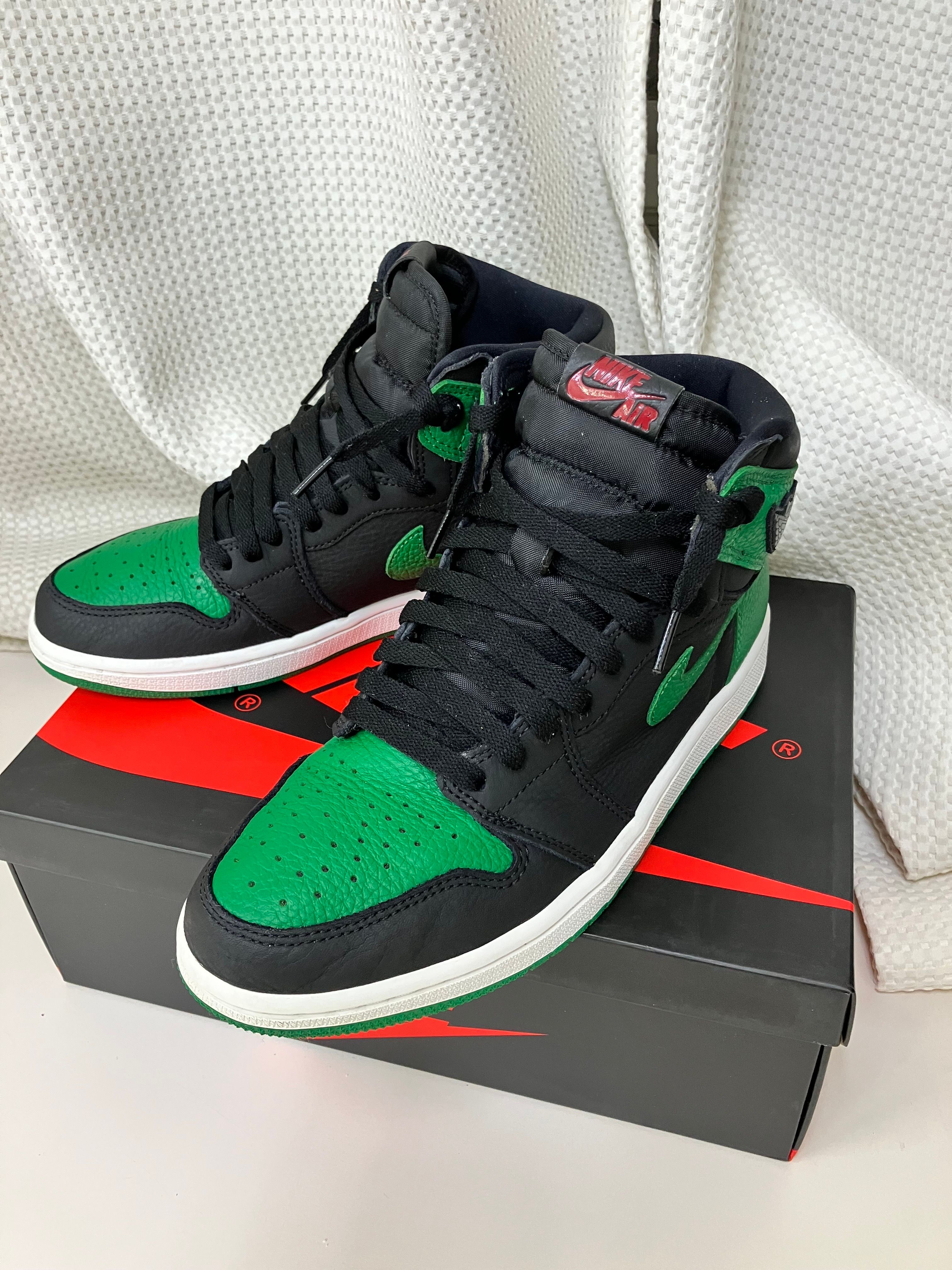 Nike Air Jordan 1 Retro High OG "Black/Pine Green" (2020)