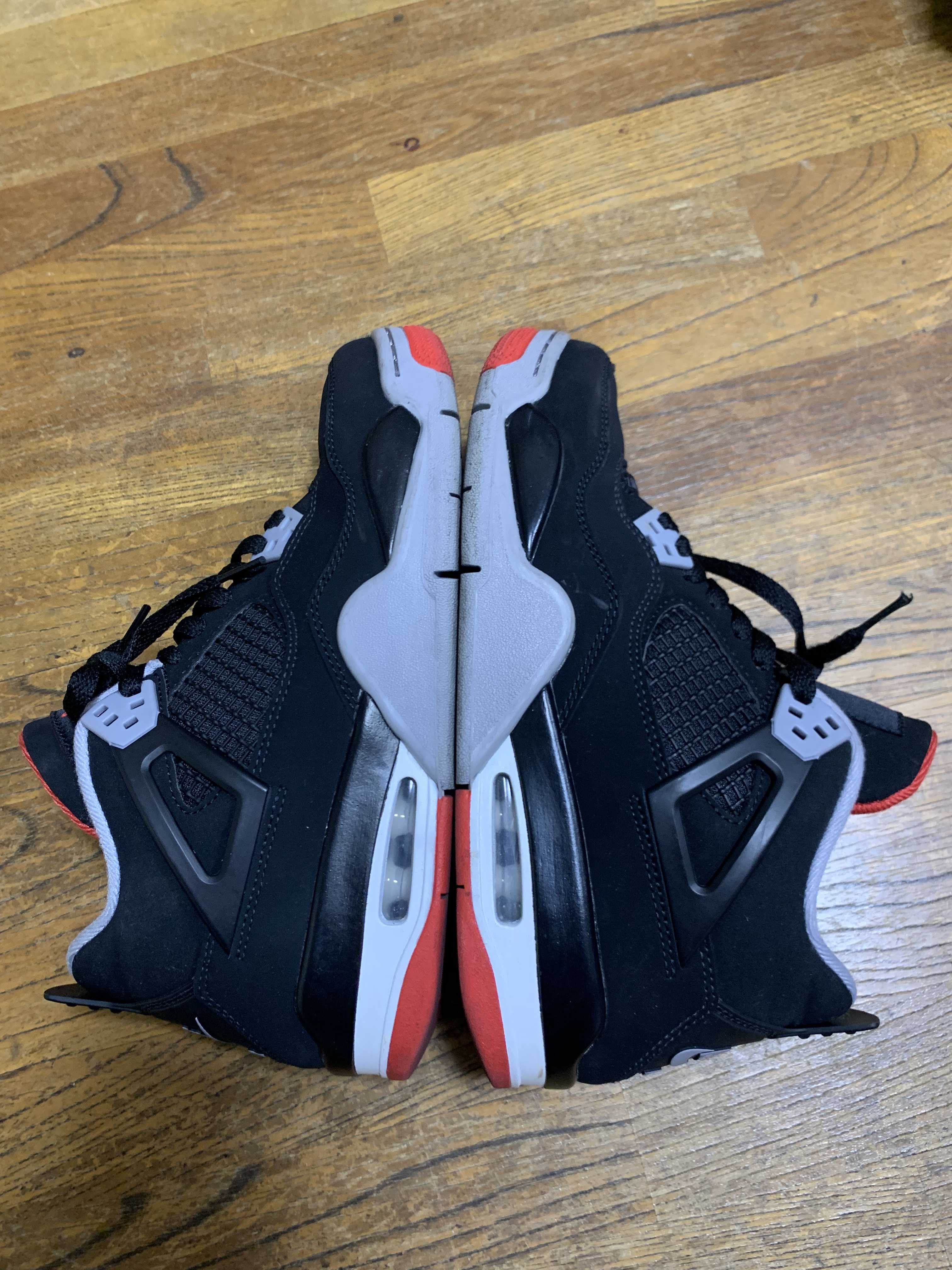 Nike GS Air Jordan 4 Retro "Bred" (2019)