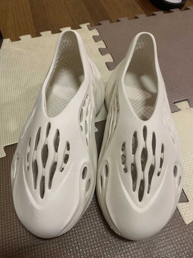 adidas YEEZY Foam Runner "Sand"